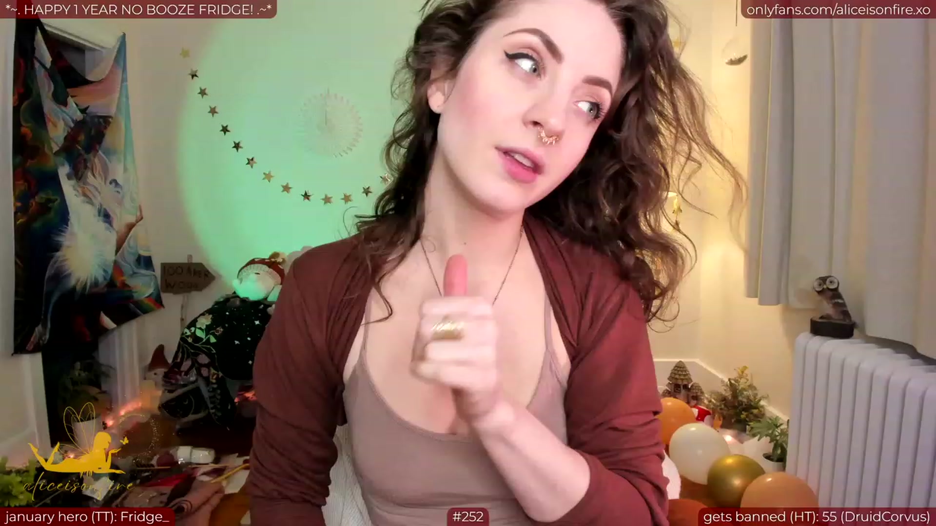Gallery image thumbnail from aliceisonfire's myfreecams stream on, 01/30/2024, 06:22 image 9 of 20
