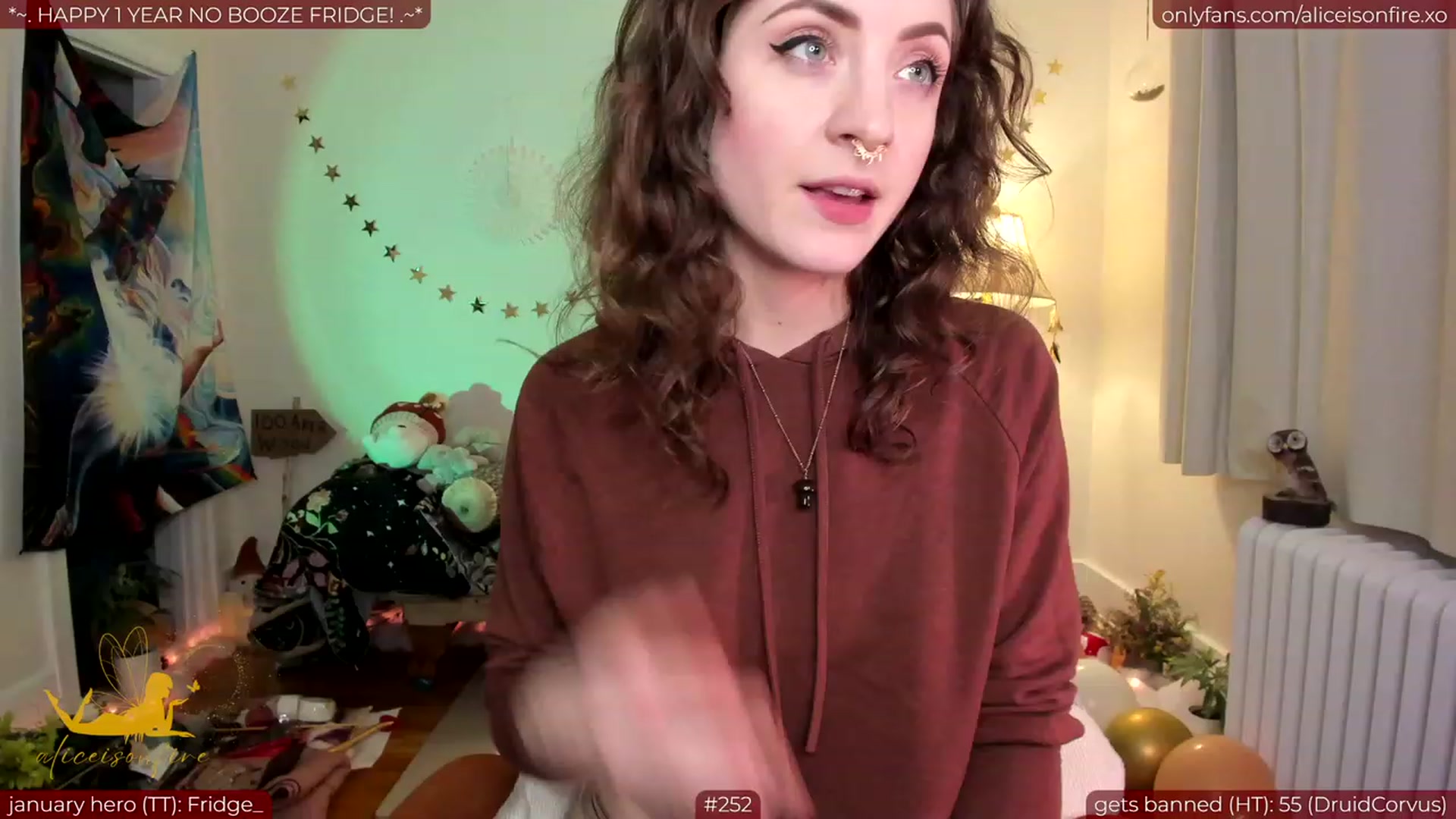 Gallery image thumbnail from aliceisonfire's myfreecams stream on, 01/30/2024, 06:22 image 12 of 20