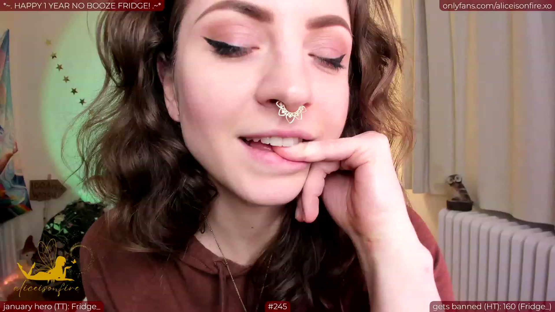 Gallery image thumbnail from aliceisonfire's myfreecams stream on, 01/30/2024, 07:00 image 18 of 20