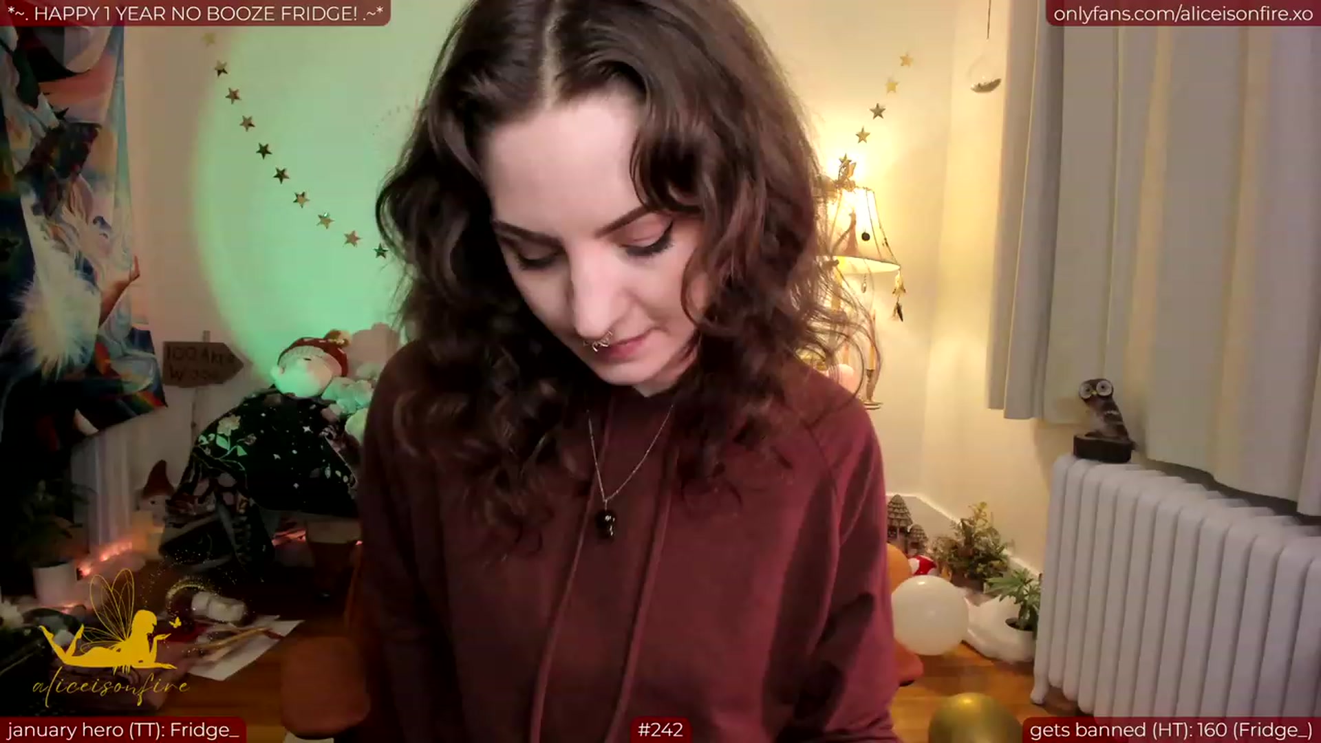 Gallery image thumbnail from aliceisonfire's myfreecams stream on, 01/30/2024, 07:41 image 16 of 20