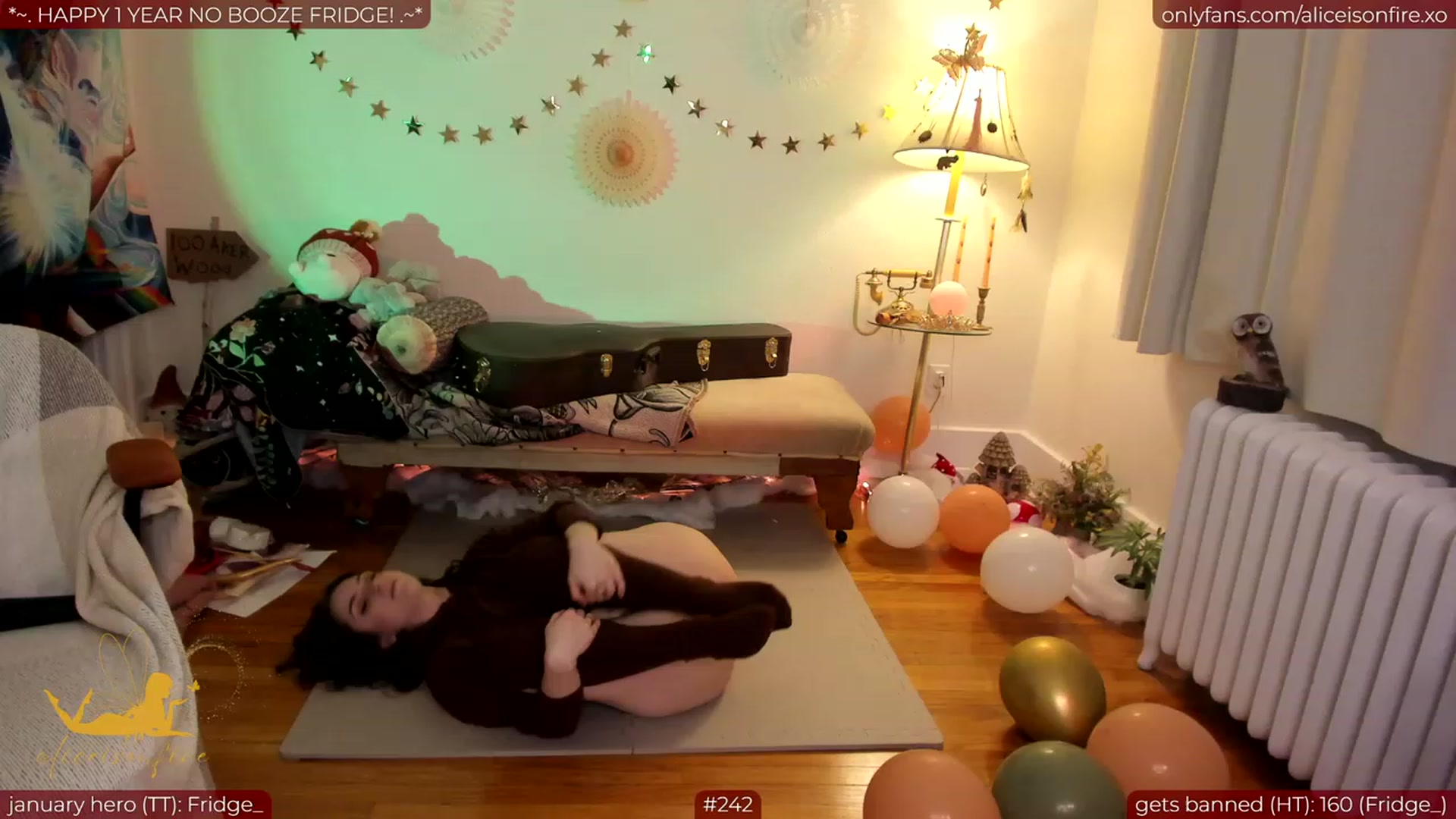 Gallery image thumbnail from aliceisonfire's myfreecams stream on, 01/30/2024, 07:41 image 9 of 20