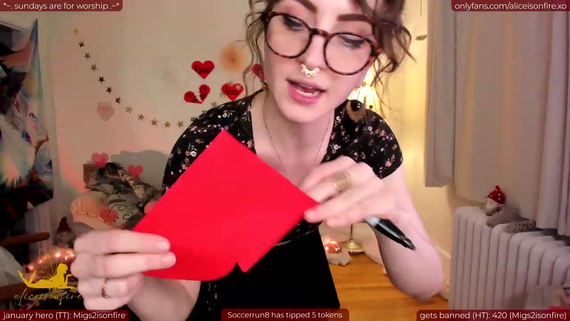 Gallery image thumbnail from aliceisonfire's myfreecams stream on, 02/05/2024, 10:22 image 1 of 20