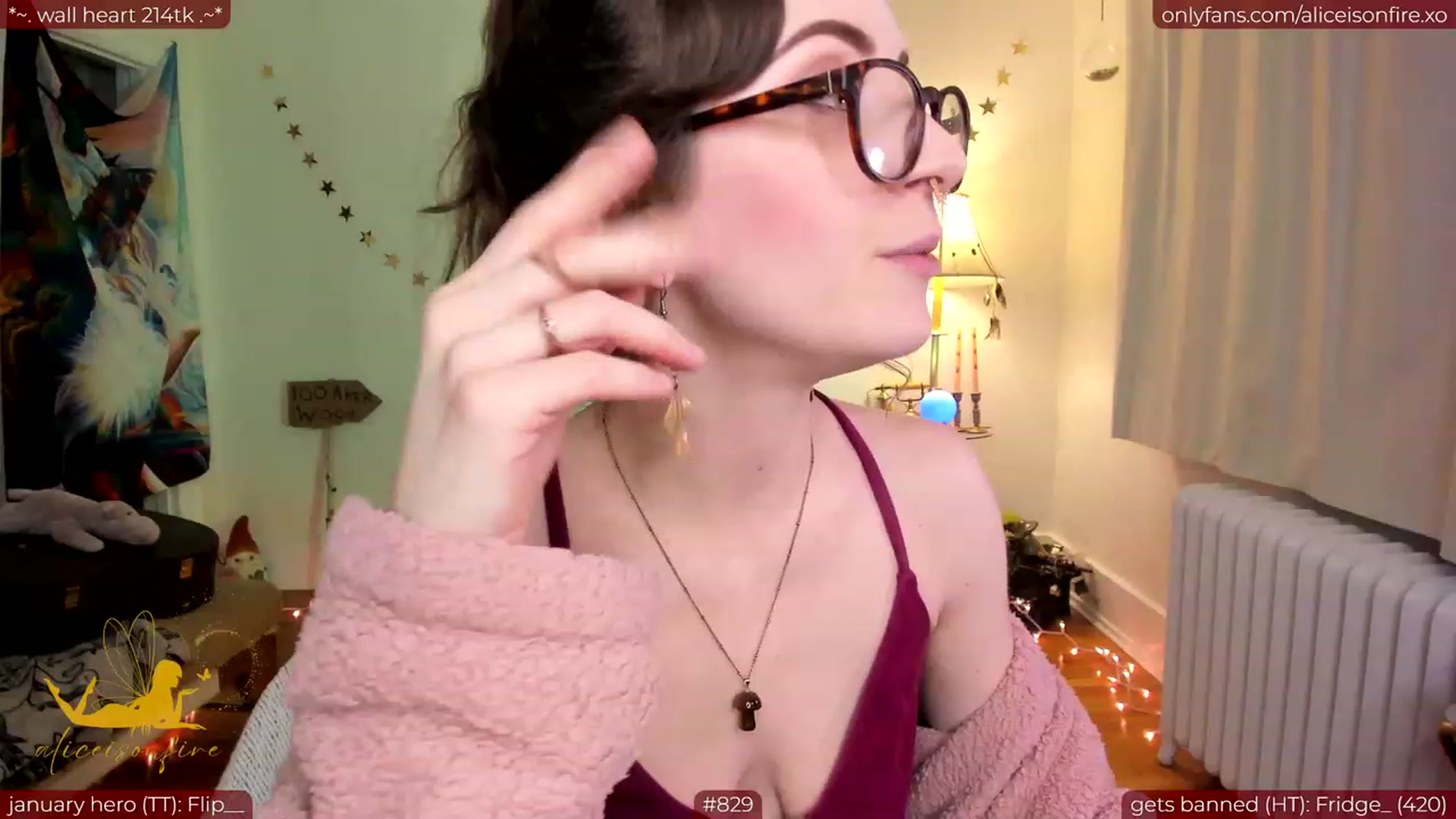 Gallery image thumbnail from aliceisonfire's myfreecams stream on, 02/07/2024, 10:44 image 13 of 20