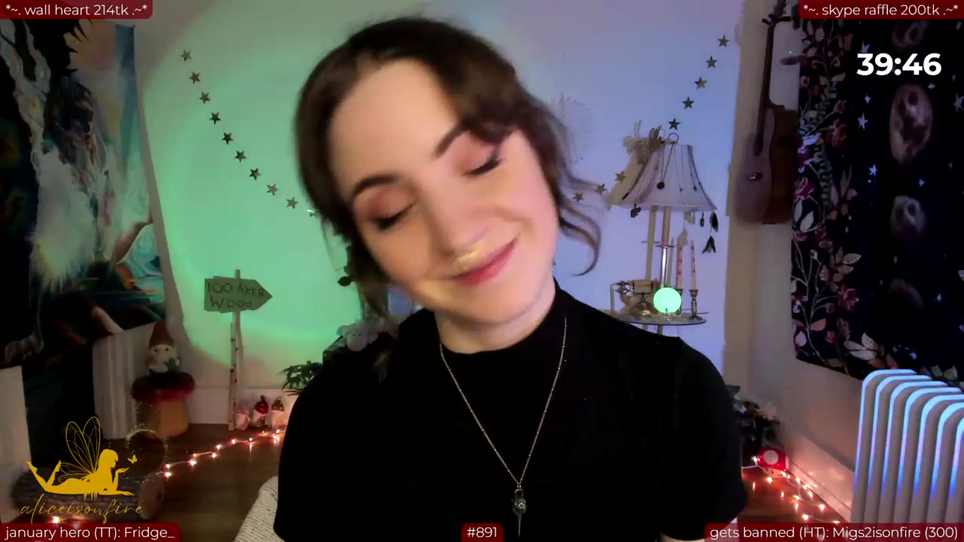 Gallery image thumbnail from aliceisonfire's myfreecams stream on, 02/13/2024, 08:16 image 15 of 20