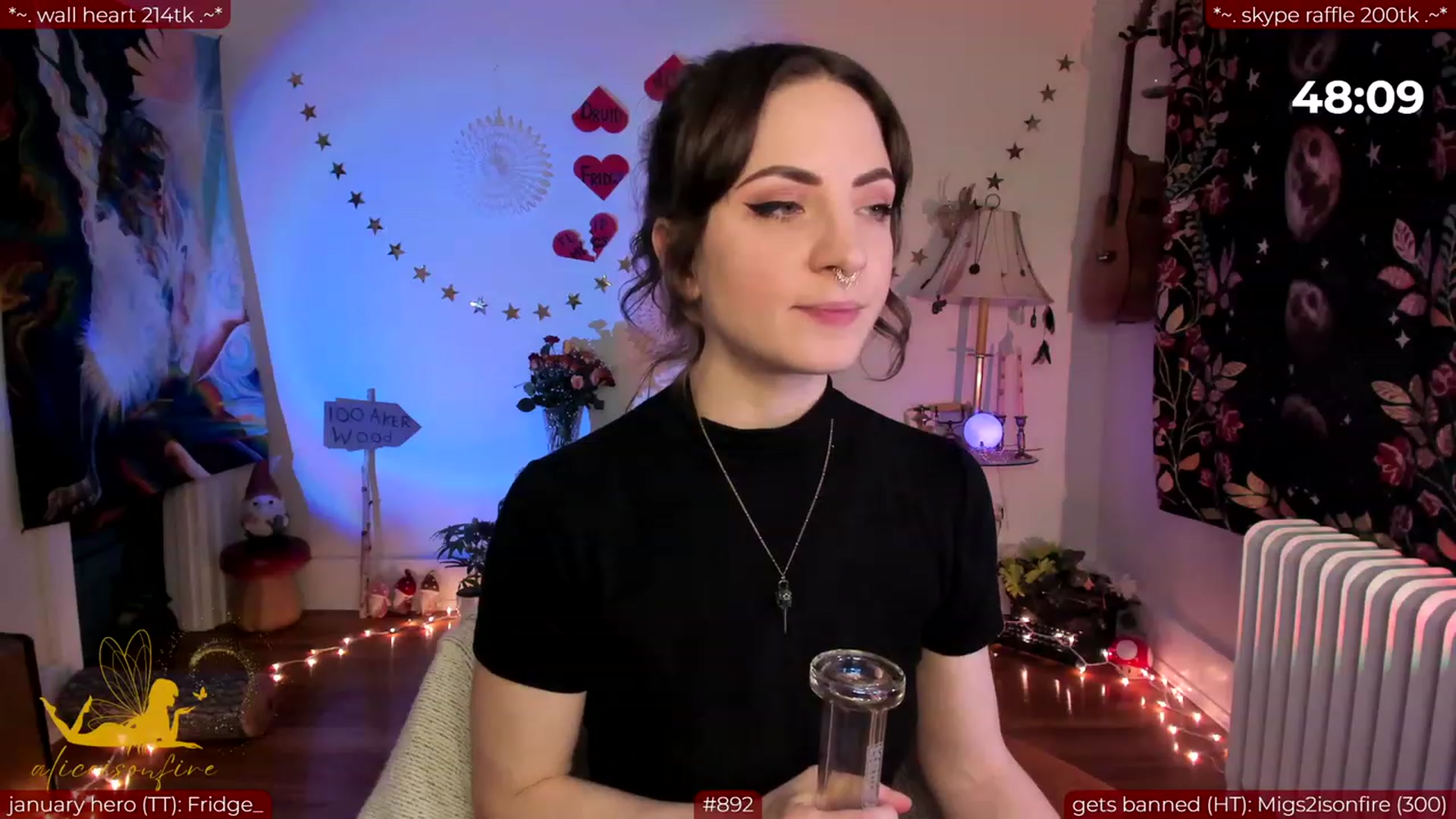 Gallery image thumbnail from aliceisonfire's myfreecams stream on, 02/13/2024, 08:16 image 14 of 20