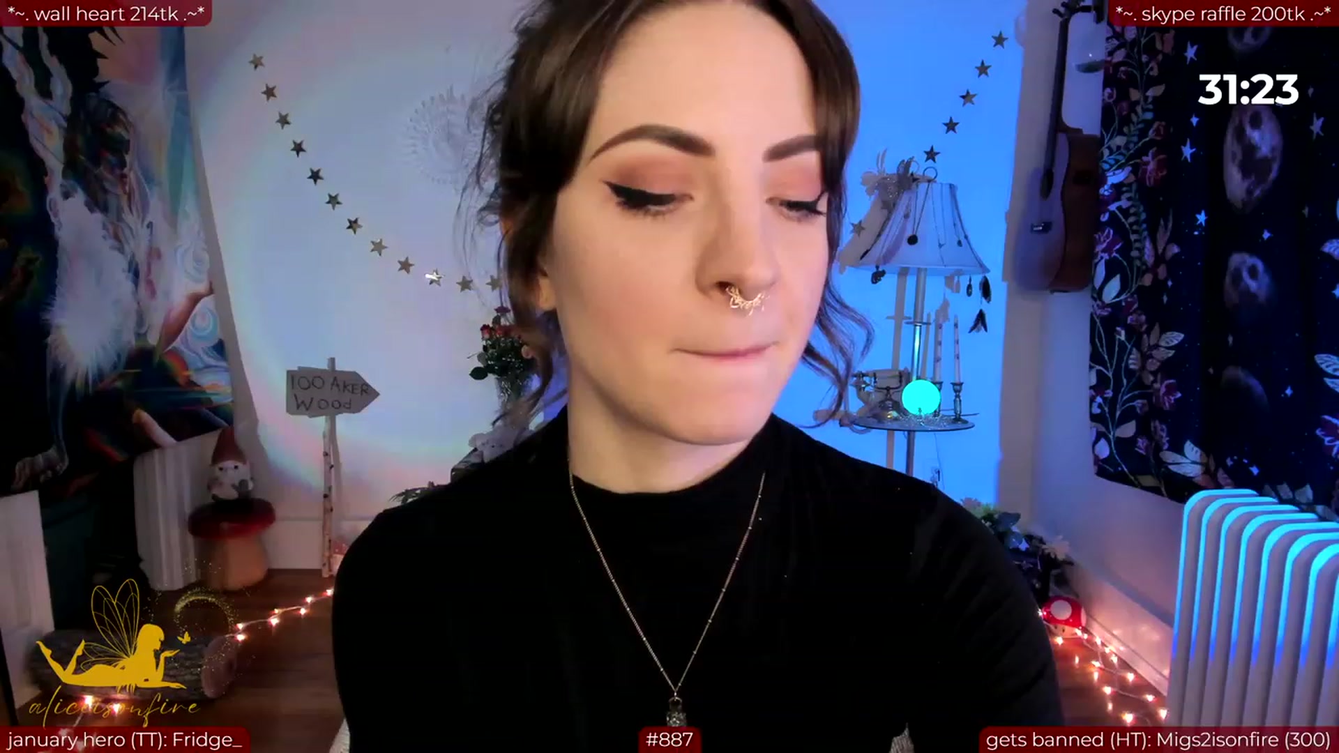 Gallery image thumbnail from aliceisonfire's myfreecams stream on, 02/13/2024, 08:16 image 16 of 20