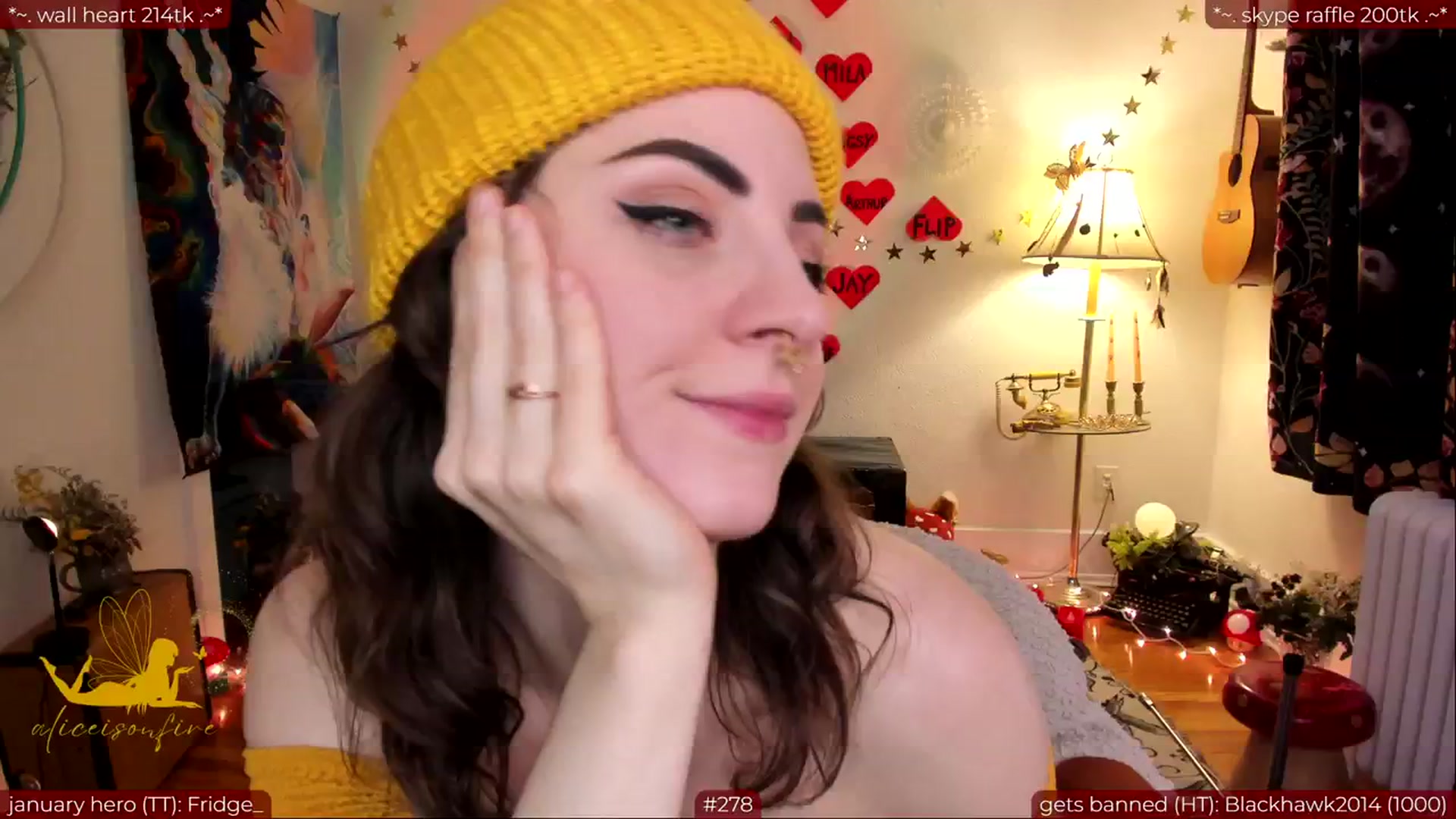 Gallery image thumbnail from aliceisonfire's myfreecams stream on, 02/19/2024, 08:48 image 19 of 20