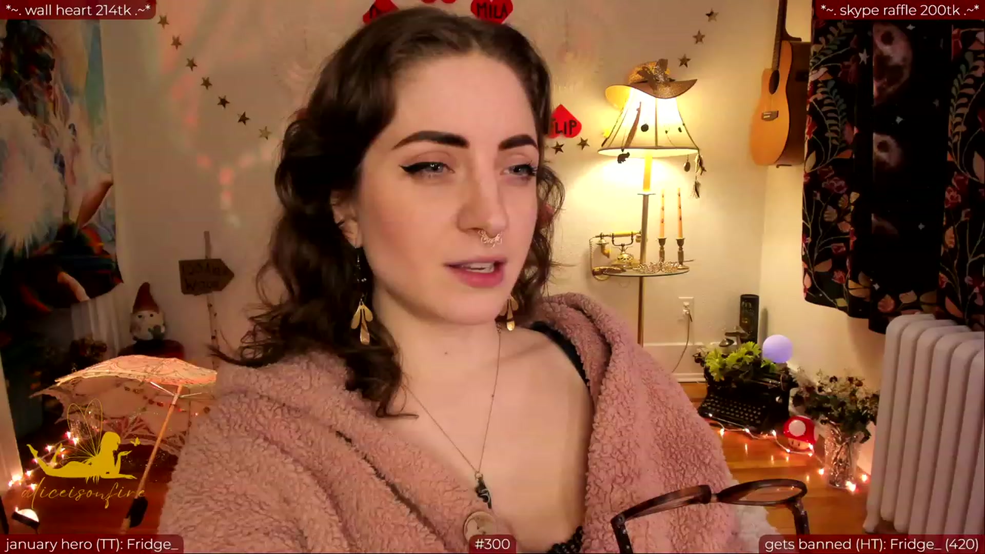 Gallery image thumbnail from aliceisonfire's myfreecams stream on, 02/21/2024, 06:47 image 19 of 20
