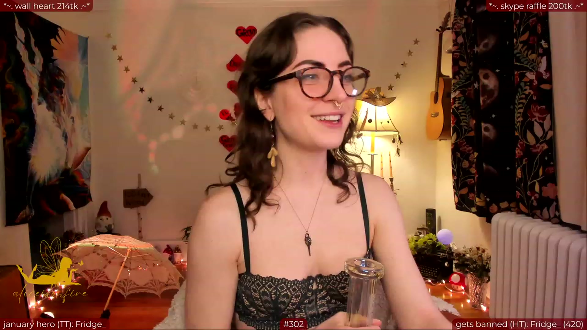 Gallery image thumbnail from aliceisonfire's myfreecams stream on, 02/21/2024, 06:47 image 8 of 20