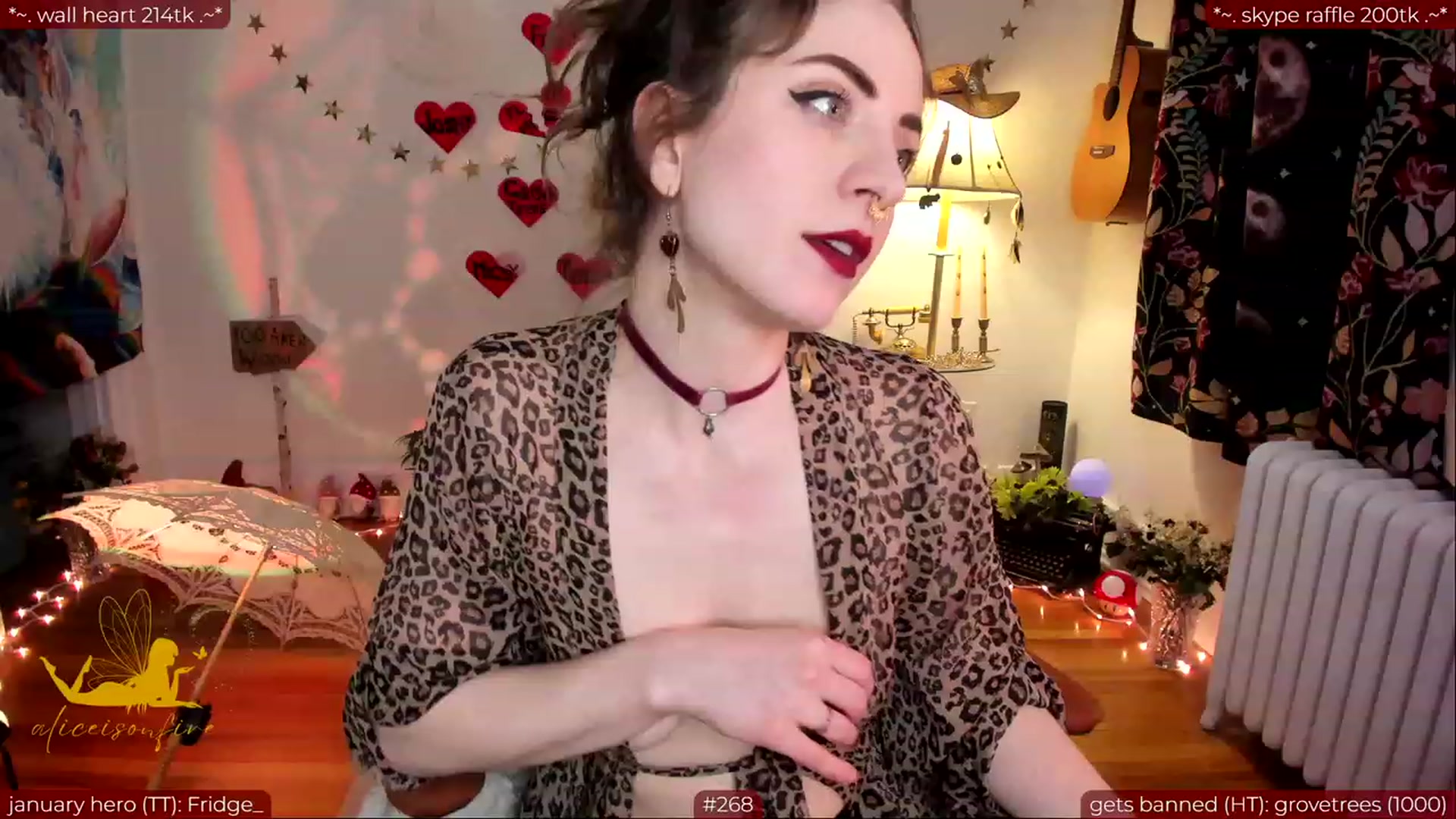 Gallery image thumbnail from aliceisonfire's myfreecams stream on, 02/22/2024, 08:58 image 17 of 20