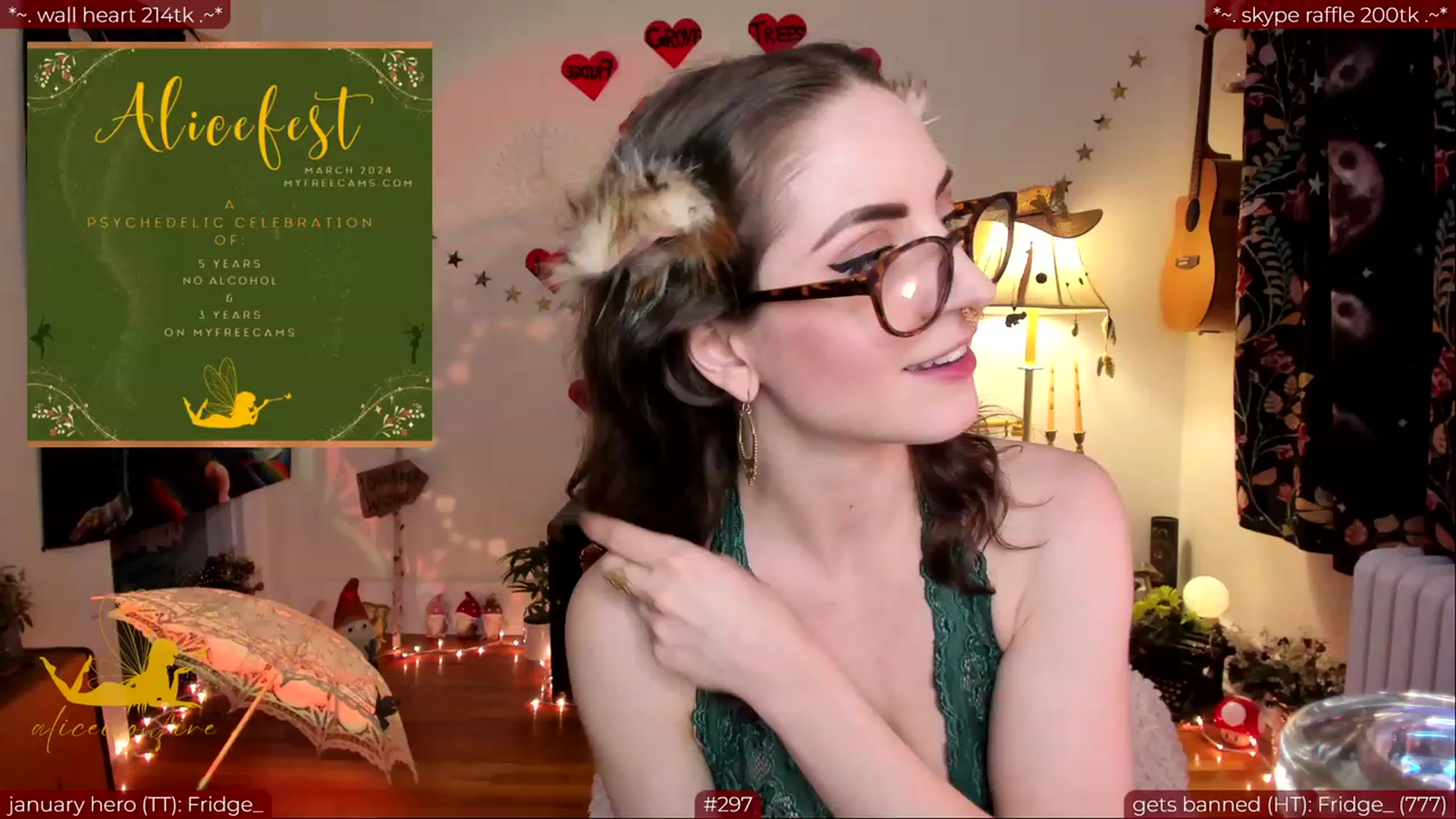 Gallery image thumbnail from aliceisonfire's myfreecams stream on, 02/24/2024, 10:11 image 1 of 20