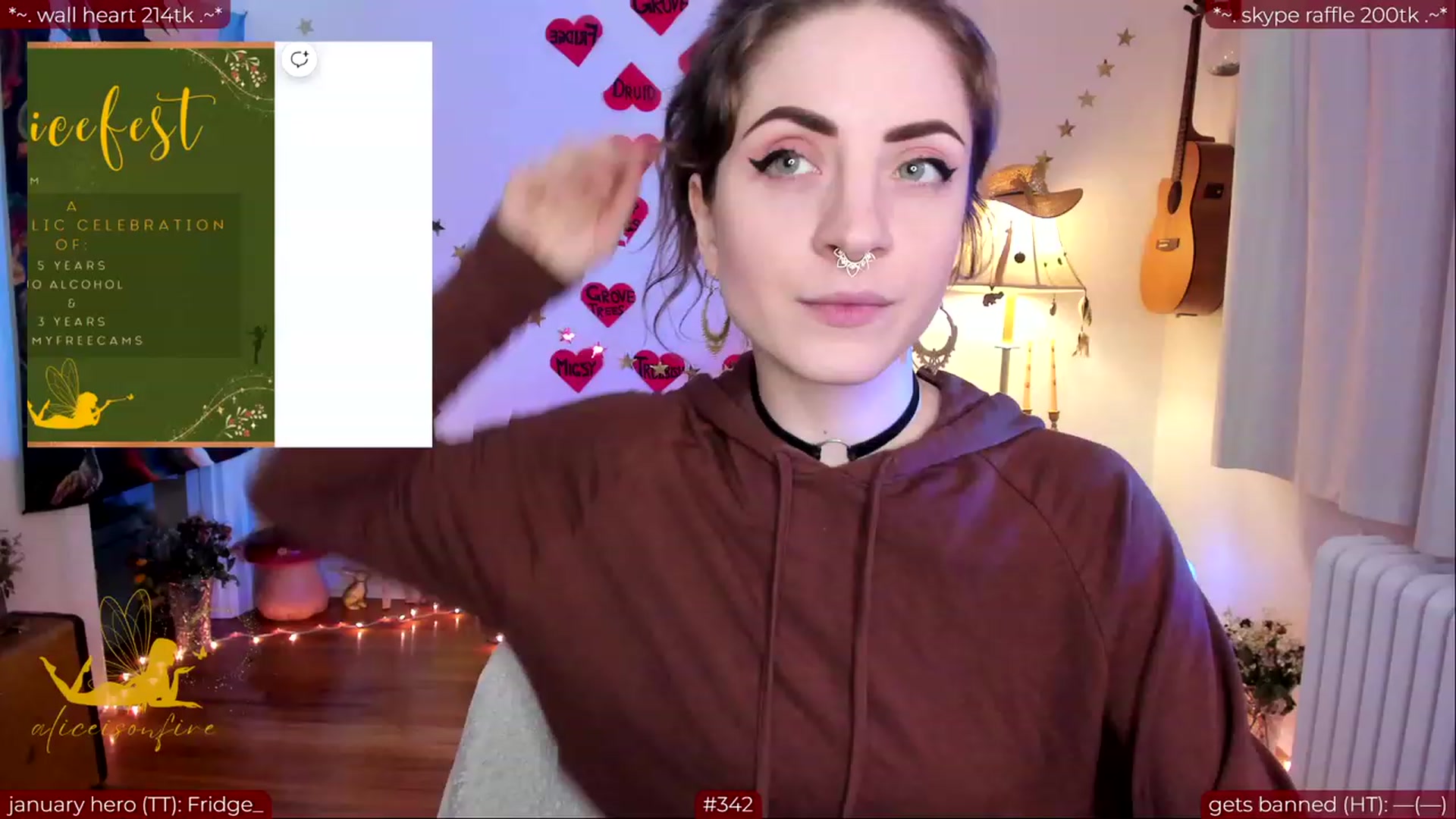 Gallery image thumbnail from aliceisonfire's myfreecams stream on, 02/26/2024, 07:32 image 1 of 20