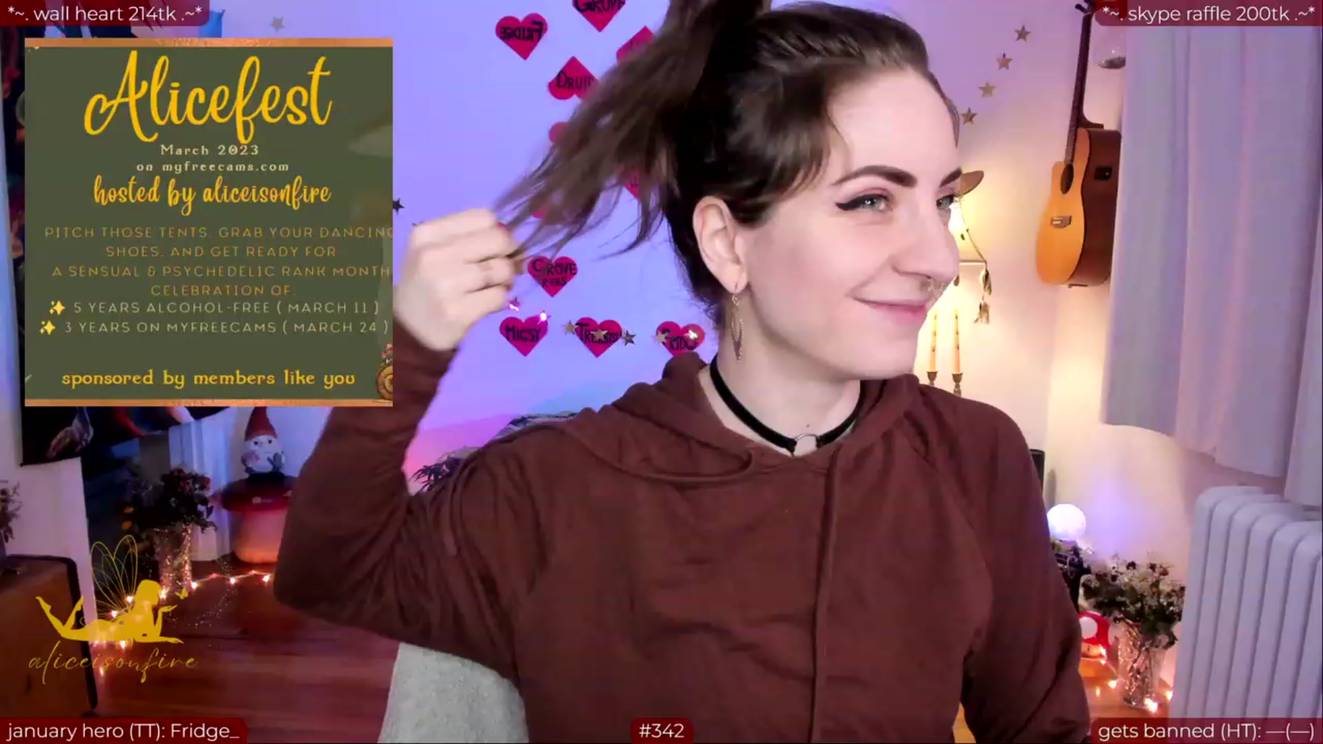 Gallery image thumbnail from aliceisonfire's myfreecams stream on, 02/26/2024, 07:32 image 10 of 20