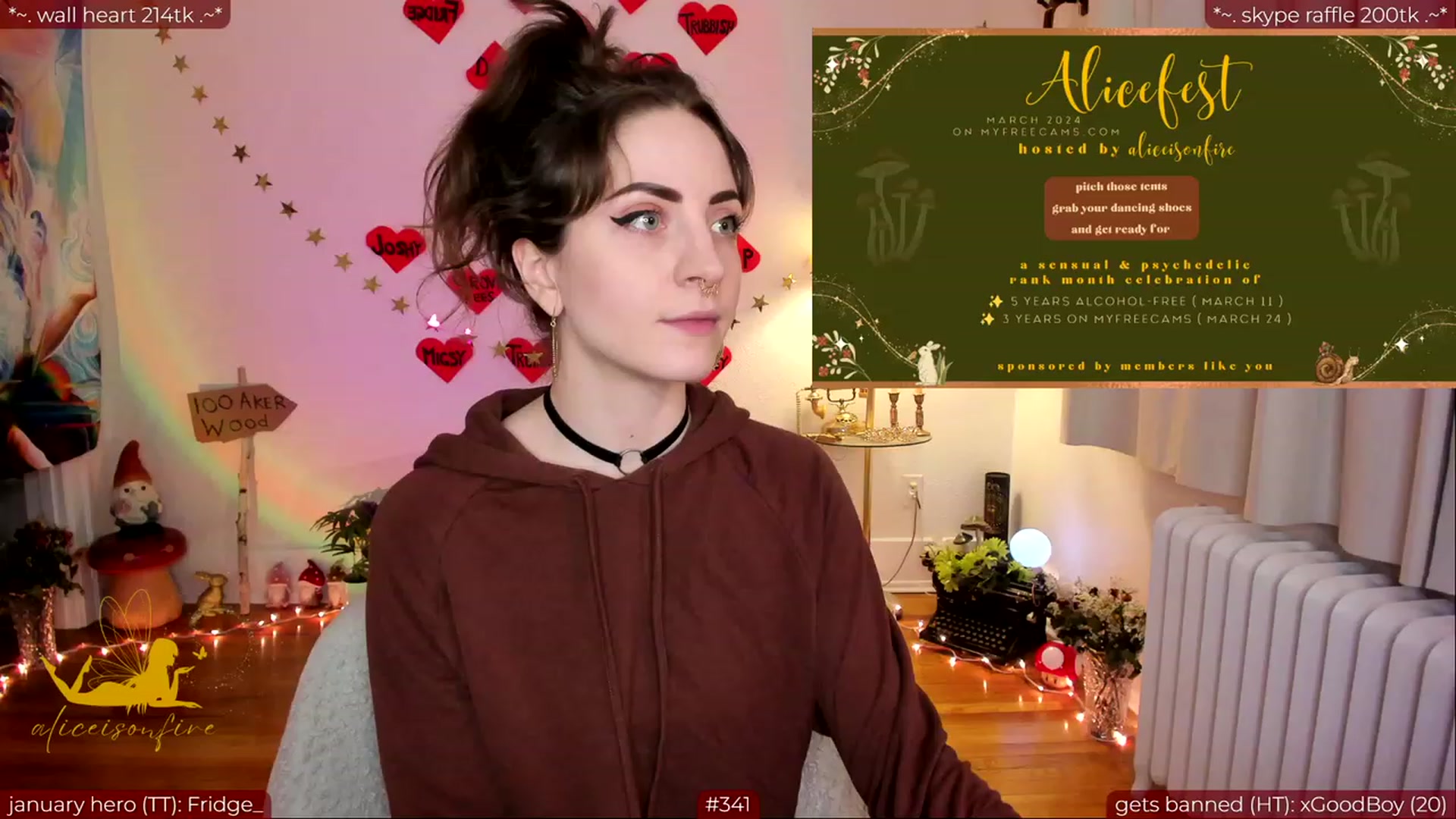 Gallery image thumbnail from aliceisonfire's myfreecams stream on, 02/26/2024, 09:05 image 8 of 20