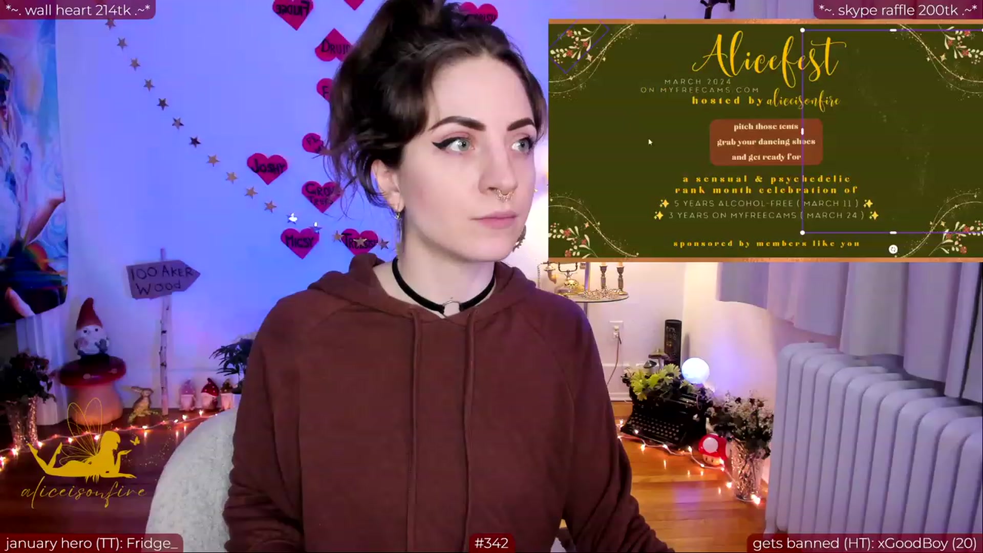 Gallery image thumbnail from aliceisonfire's myfreecams stream on, 02/26/2024, 09:05 image 11 of 20