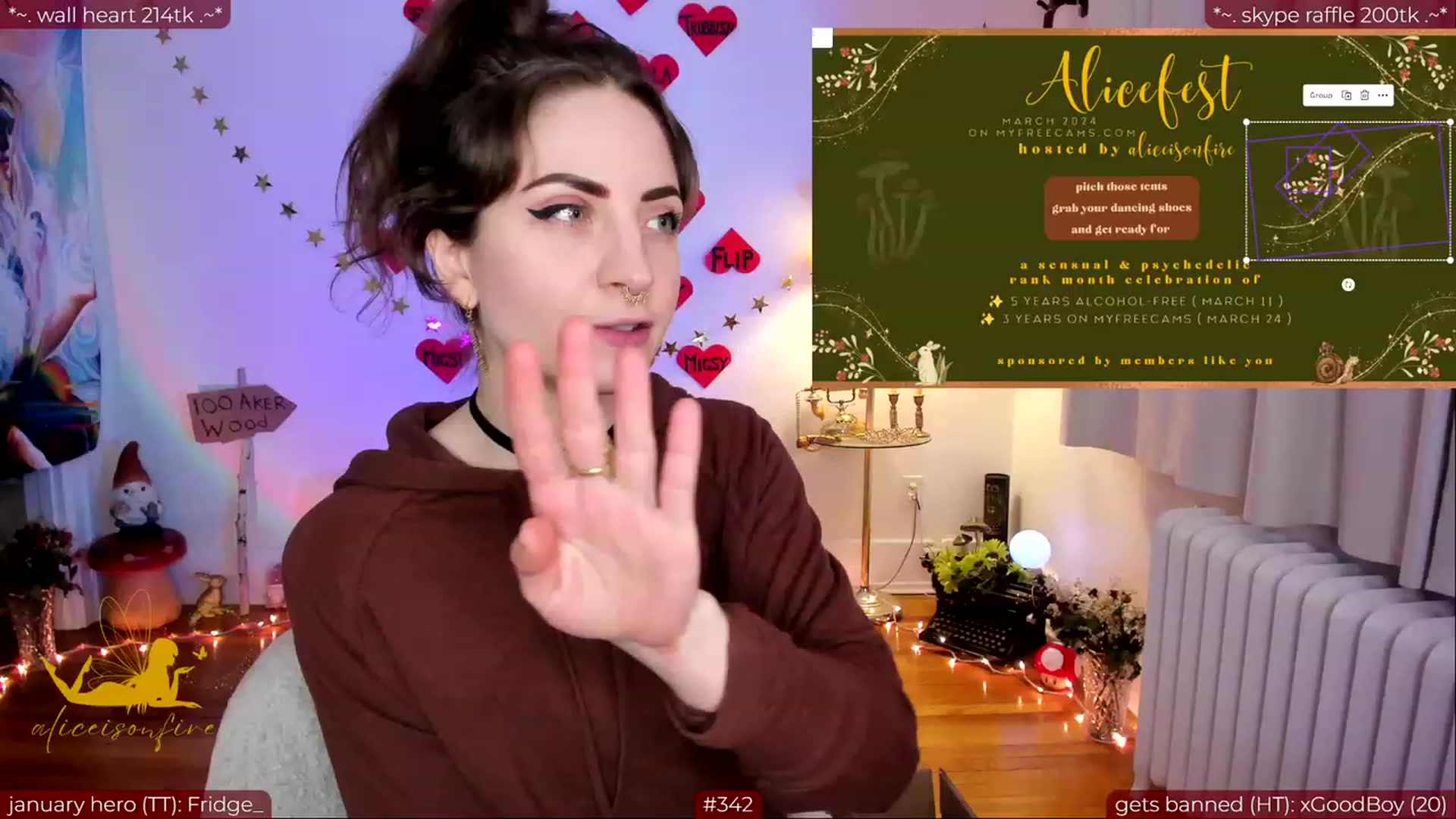 Gallery image thumbnail from aliceisonfire's myfreecams stream on, 02/26/2024, 09:05 image 9 of 20