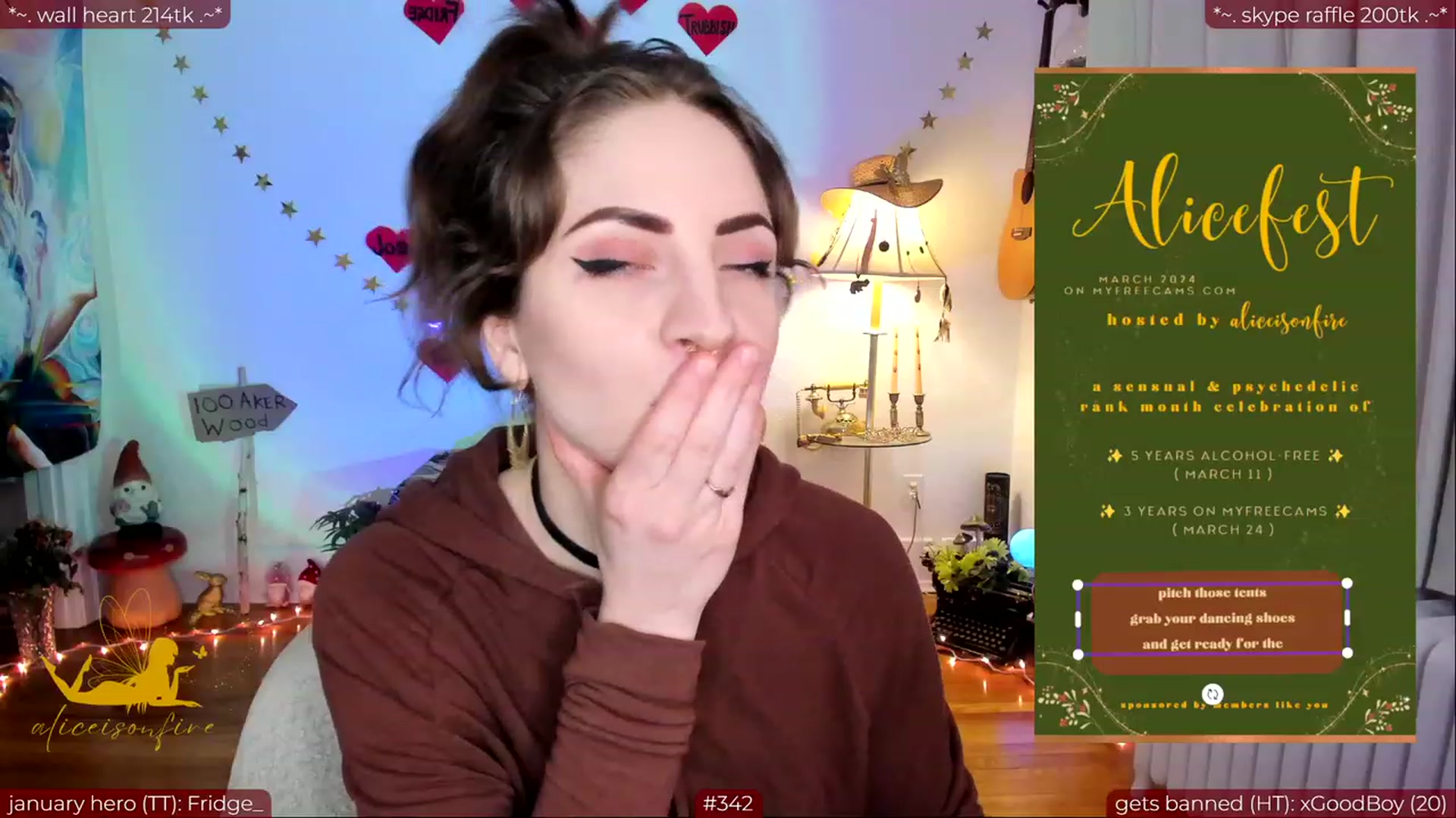 Gallery image thumbnail from aliceisonfire's myfreecams stream on, 02/26/2024, 09:05 image 17 of 20