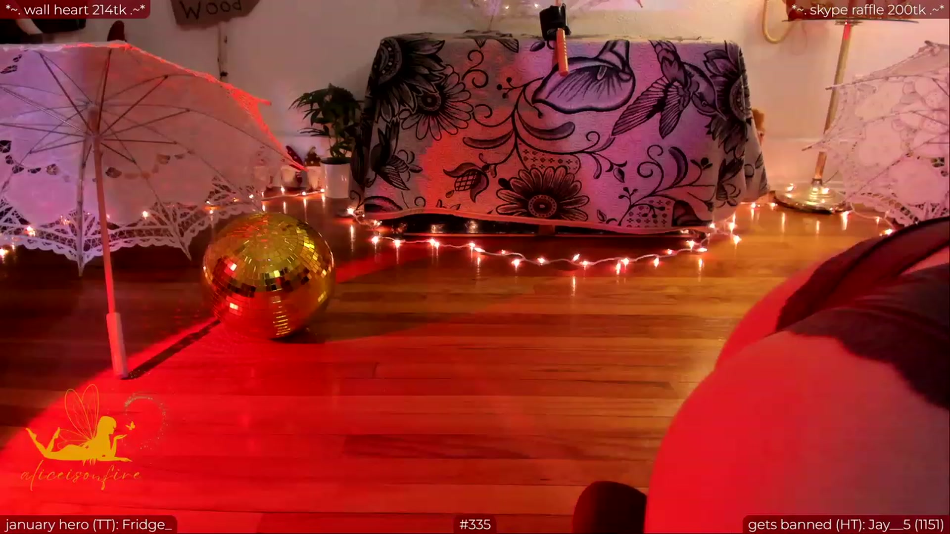 Gallery image thumbnail from aliceisonfire's myfreecams stream on, 02/27/2024, 08:24 image 9 of 20
