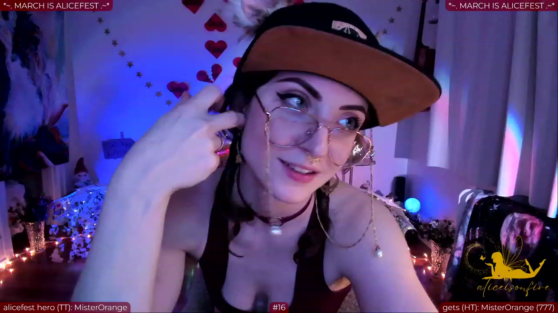 Gallery image thumbnail from aliceisonfire's myfreecams stream on, 03/01/2024, 10:43 image 1 of 20