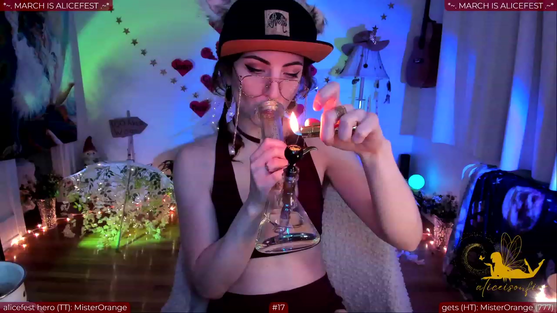 Gallery image thumbnail from aliceisonfire's myfreecams stream on, 03/01/2024, 10:43 image 3 of 20