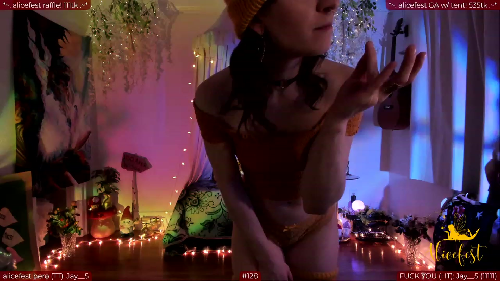 Gallery image thumbnail from aliceisonfire's myfreecams stream on, 03/08/2024, 03:49 image 11 of 20
