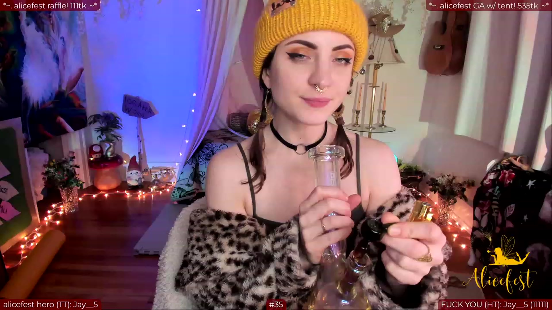 Gallery image thumbnail from aliceisonfire's myfreecams stream on, 03/08/2024, 09:55 image 12 of 20