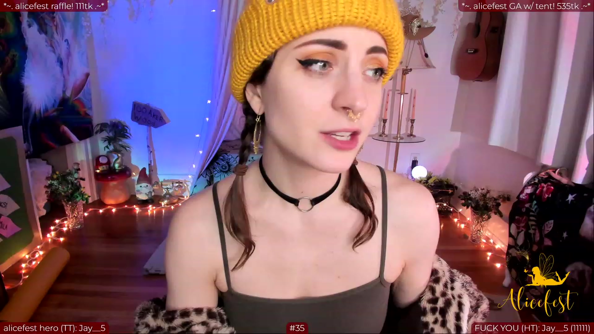 Gallery image thumbnail from aliceisonfire's myfreecams stream on, 03/08/2024, 09:55 image 11 of 20
