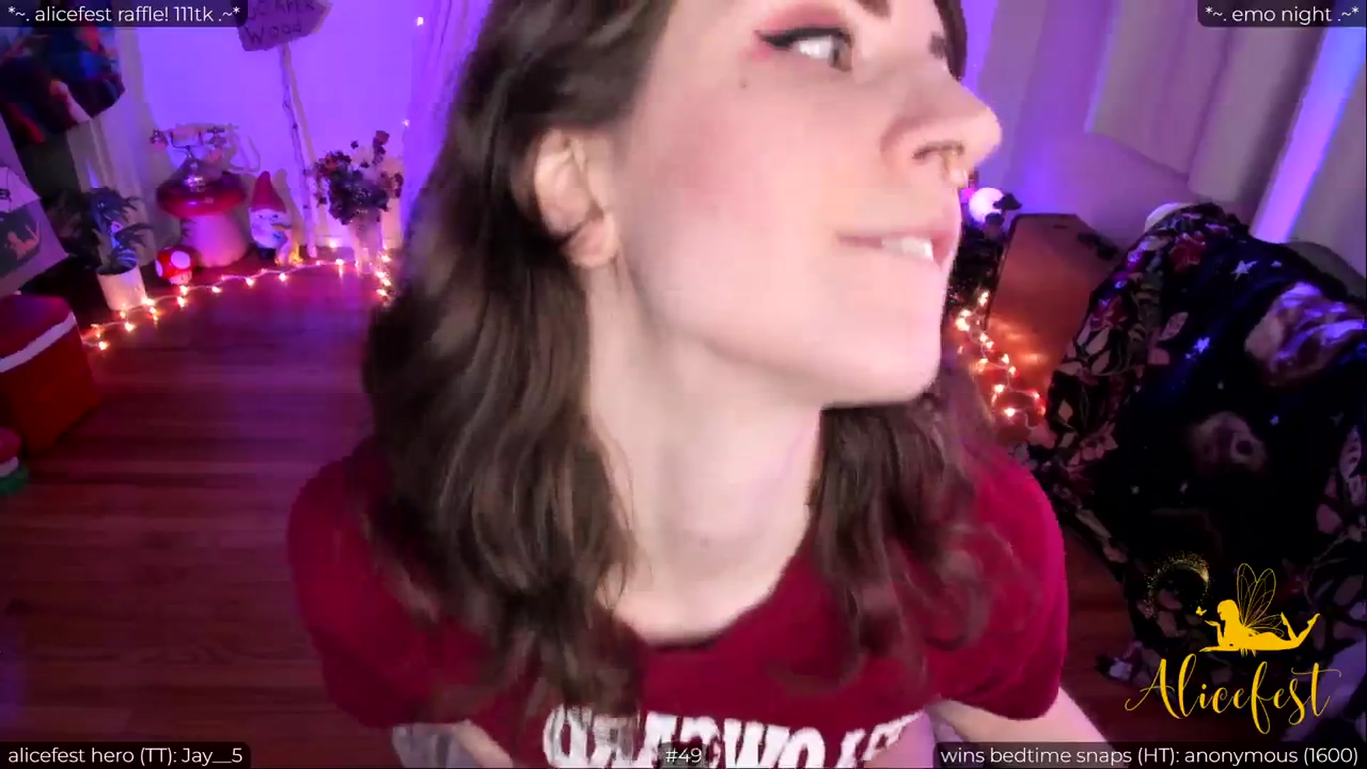 Gallery image thumbnail from aliceisonfire's myfreecams stream on, 03/19/2024, 06:36 image 19 of 20