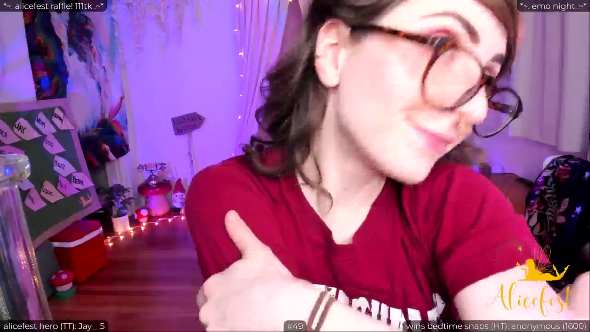 Gallery image thumbnail from aliceisonfire's myfreecams stream on, 03/19/2024, 06:36 image 12 of 20