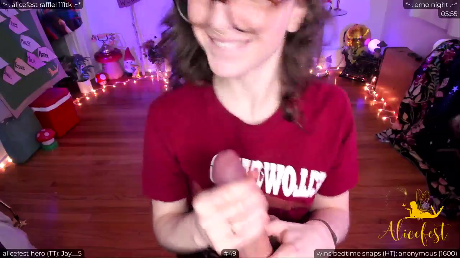 Gallery image thumbnail from aliceisonfire's myfreecams stream on, 03/19/2024, 06:36 image 9 of 20