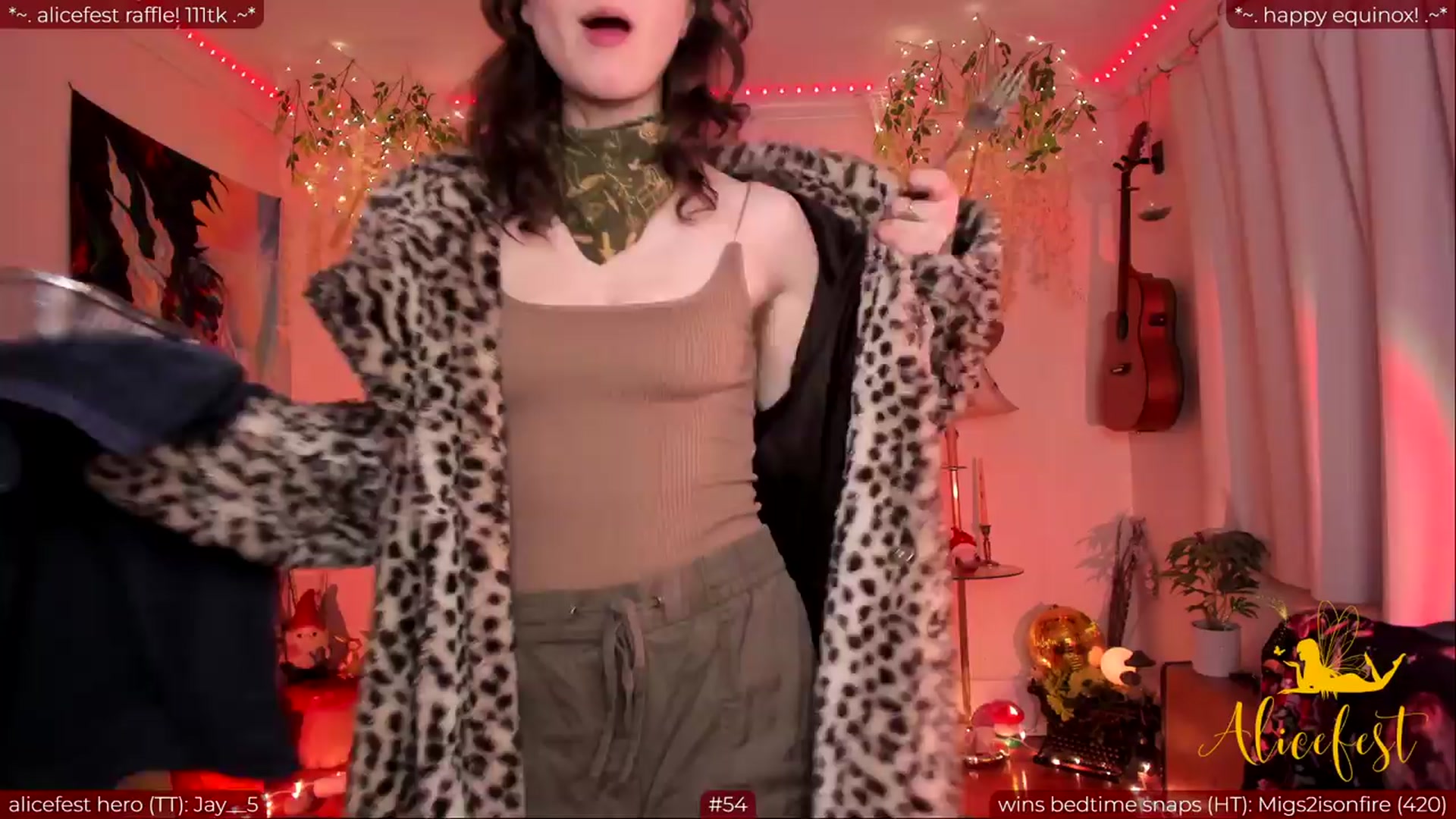 Gallery image thumbnail from aliceisonfire's myfreecams stream on, 03/22/2024, 05:02 image 16 of 20