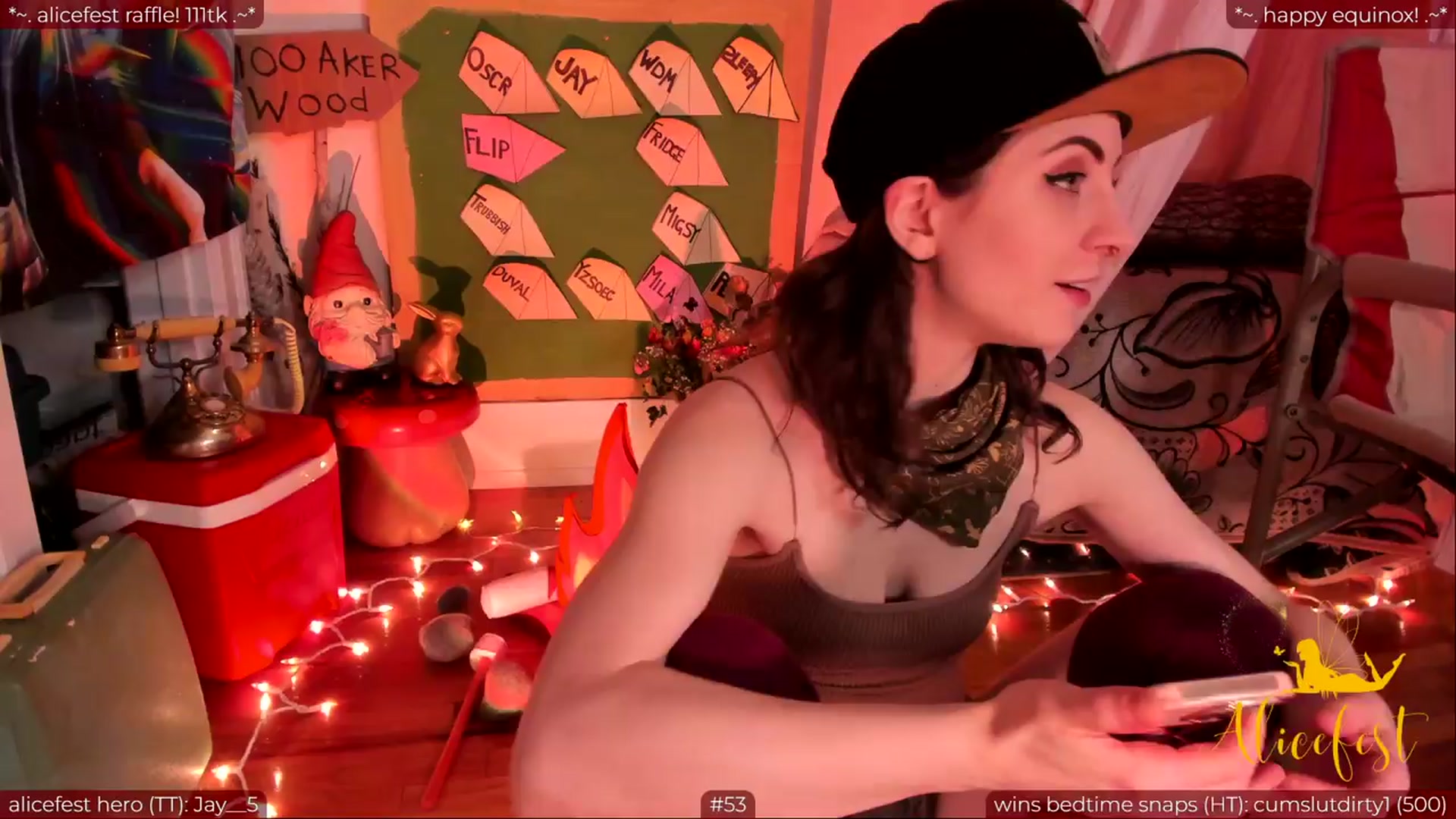 Gallery image thumbnail from aliceisonfire's myfreecams stream on, 03/22/2024, 07:10 image 14 of 20