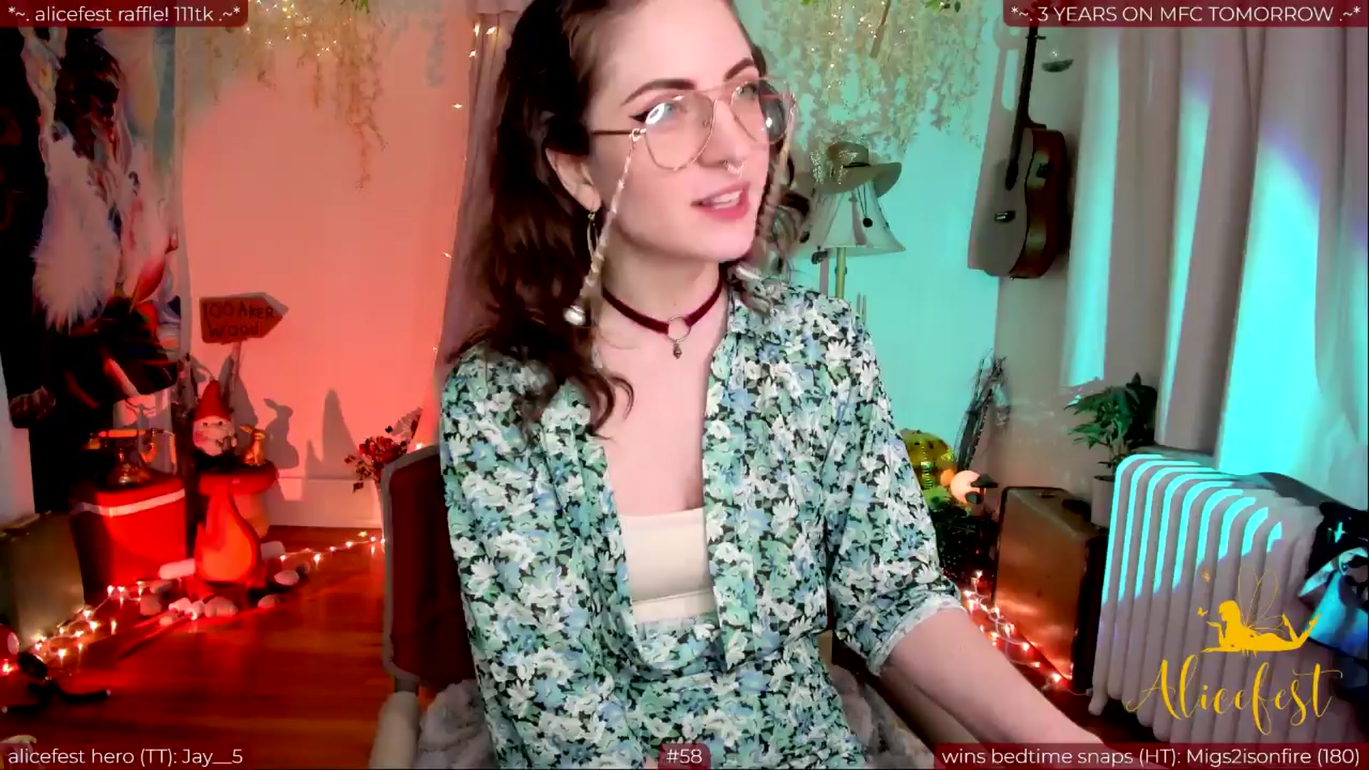 Gallery image thumbnail from aliceisonfire's myfreecams stream on, 03/24/2024, 09:32 image 19 of 20