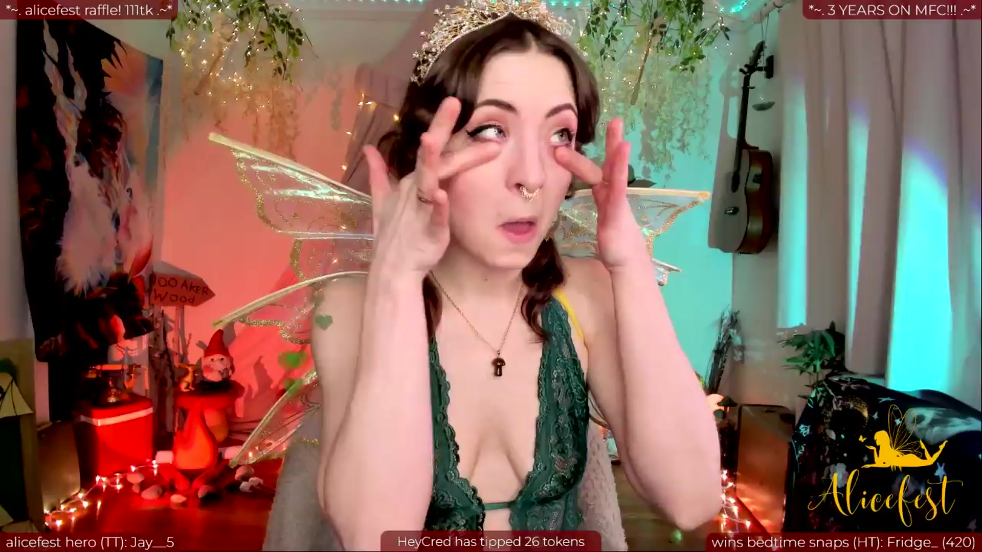 Gallery image thumbnail from aliceisonfire's myfreecams stream on, 03/25/2024, 01:33 image 16 of 20