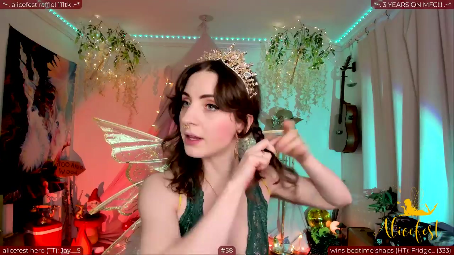 Gallery image thumbnail from aliceisonfire's myfreecams stream on, 03/25/2024, 01:33 image 7 of 20
