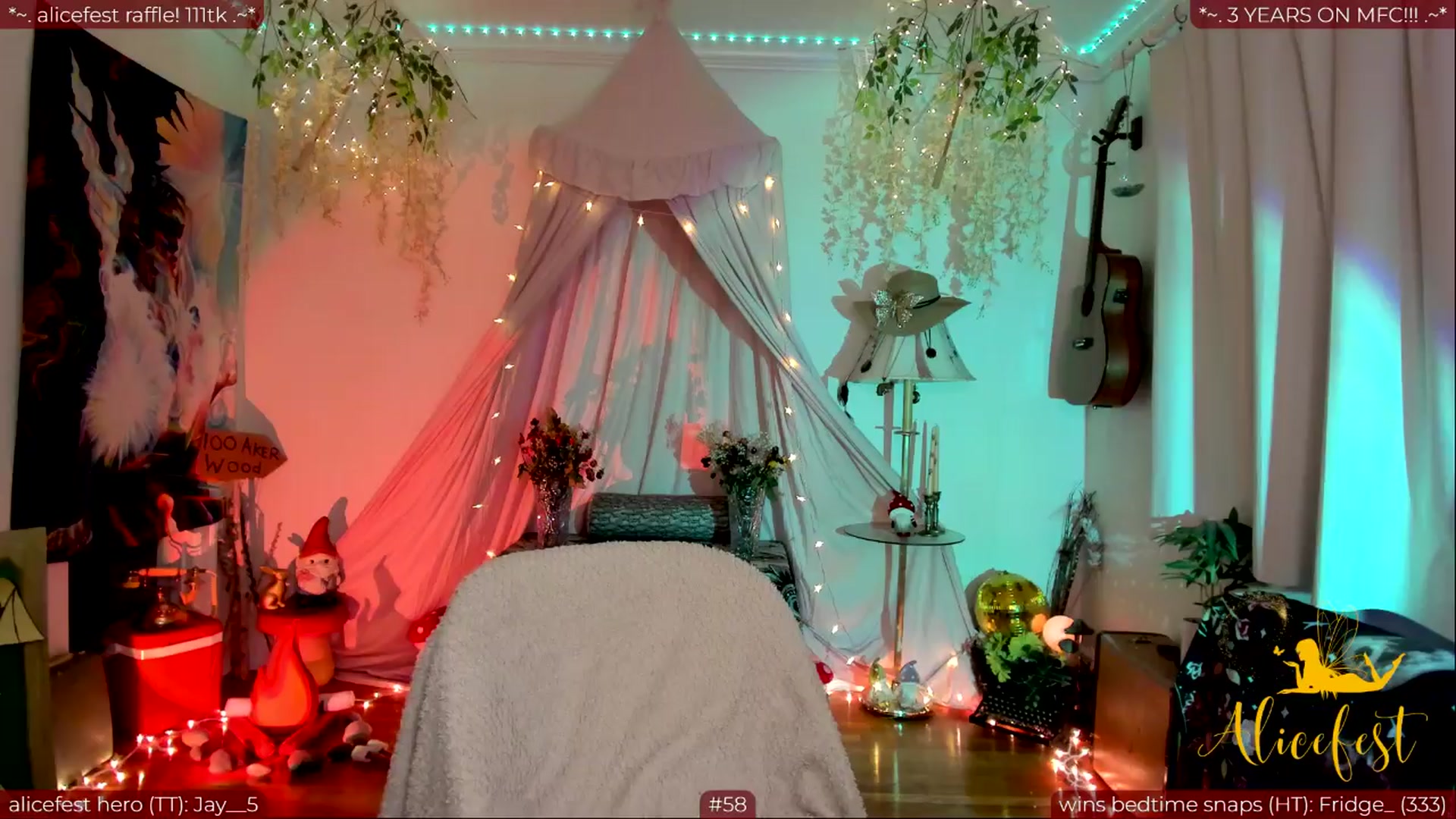 Gallery image thumbnail from aliceisonfire's myfreecams stream on, 03/25/2024, 01:33 image 9 of 20