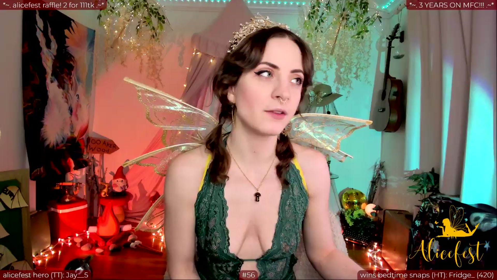 Gallery image thumbnail from aliceisonfire's myfreecams stream on, 03/25/2024, 02:03 image 18 of 20