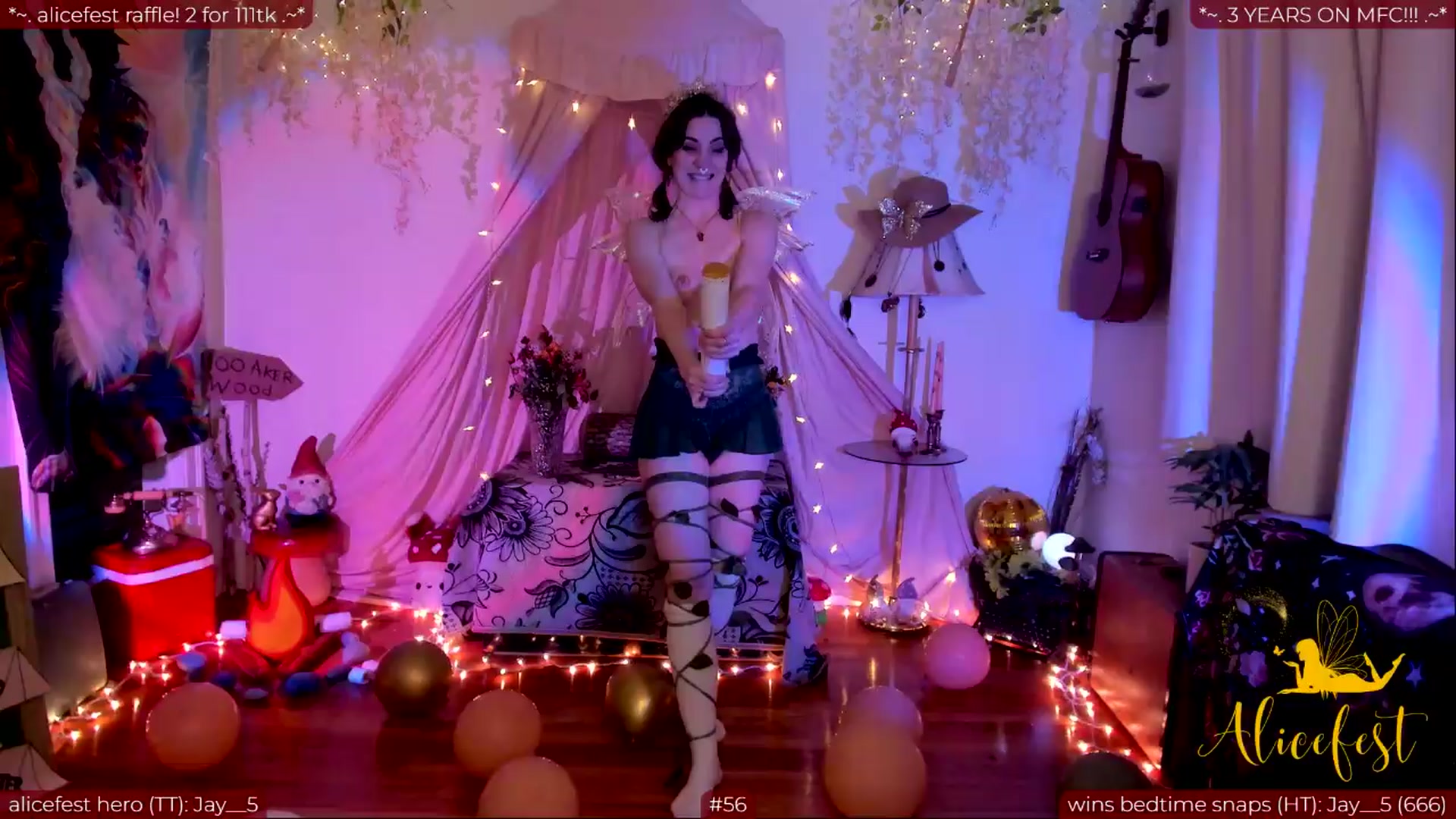 Gallery image thumbnail from aliceisonfire's myfreecams stream on, 03/25/2024, 03:57 image 13 of 20