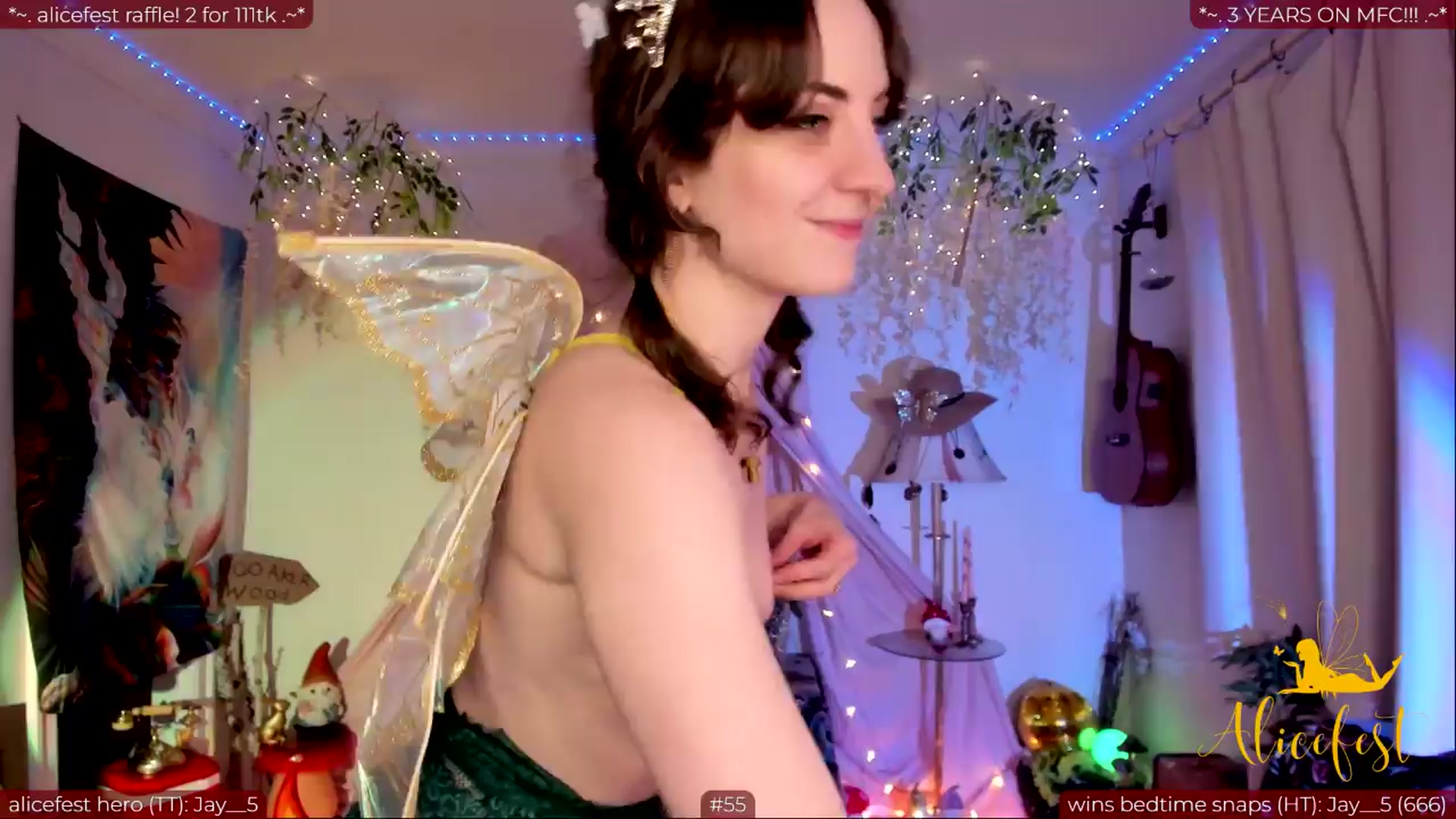 Gallery image thumbnail from aliceisonfire's myfreecams stream on, 03/25/2024, 03:57 image 16 of 20