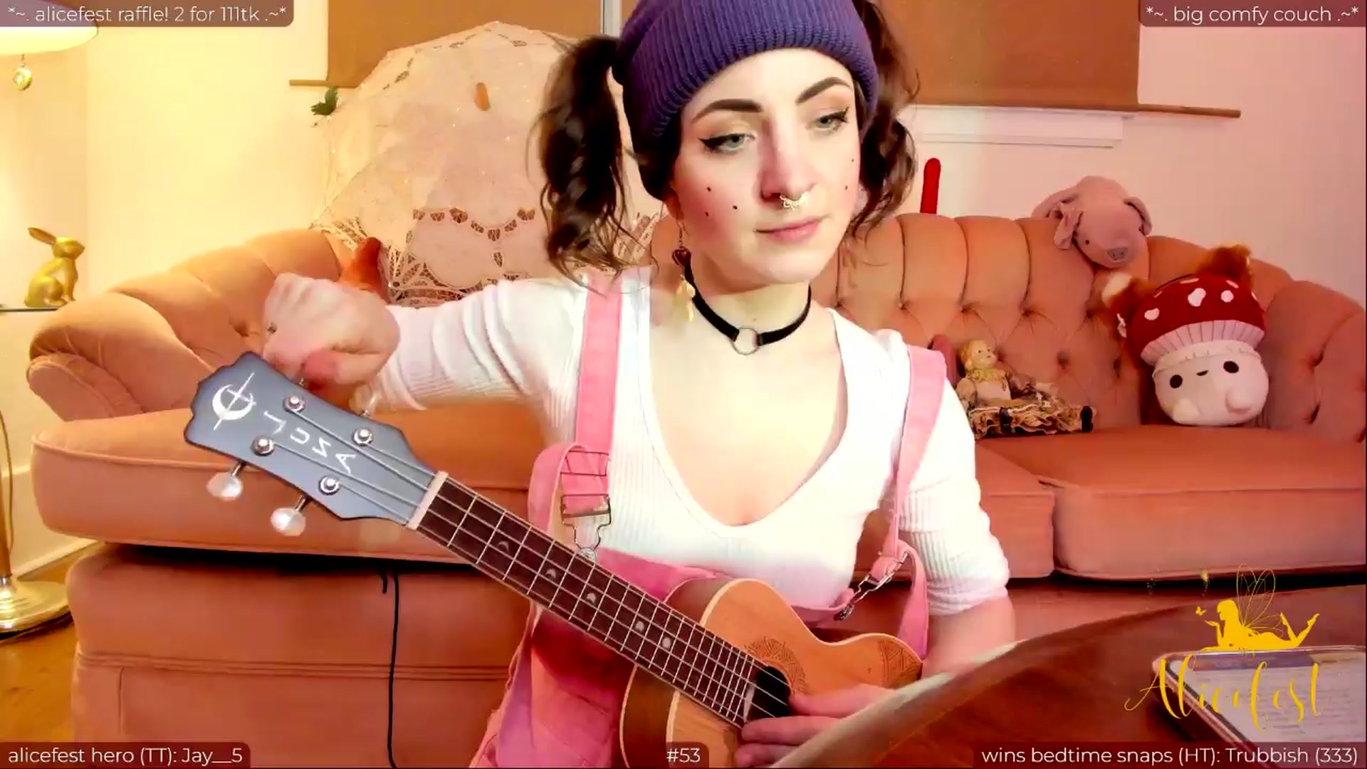 Gallery image thumbnail from aliceisonfire's myfreecams stream on, 03/29/2024, 08:46 image 6 of 20
