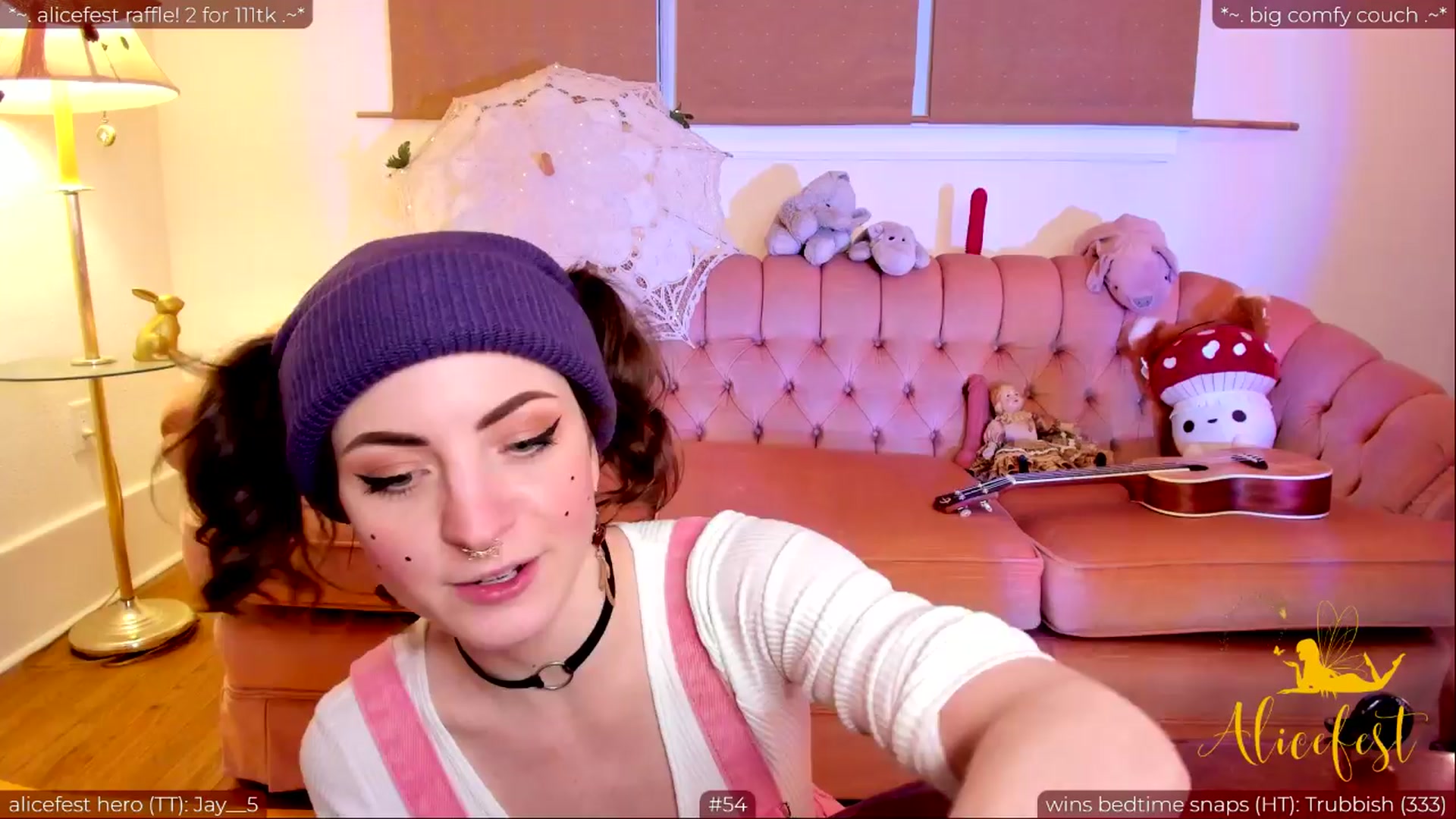 Gallery image thumbnail from aliceisonfire's myfreecams stream on, 03/29/2024, 08:46 image 10 of 20