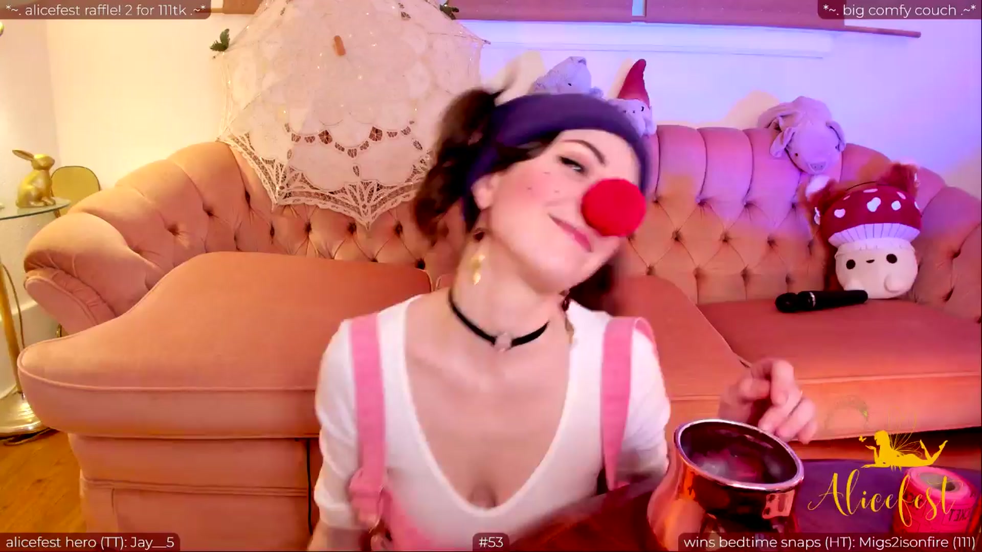 Gallery image thumbnail from aliceisonfire's myfreecams stream on, 03/29/2024, 08:46 image 2 of 20