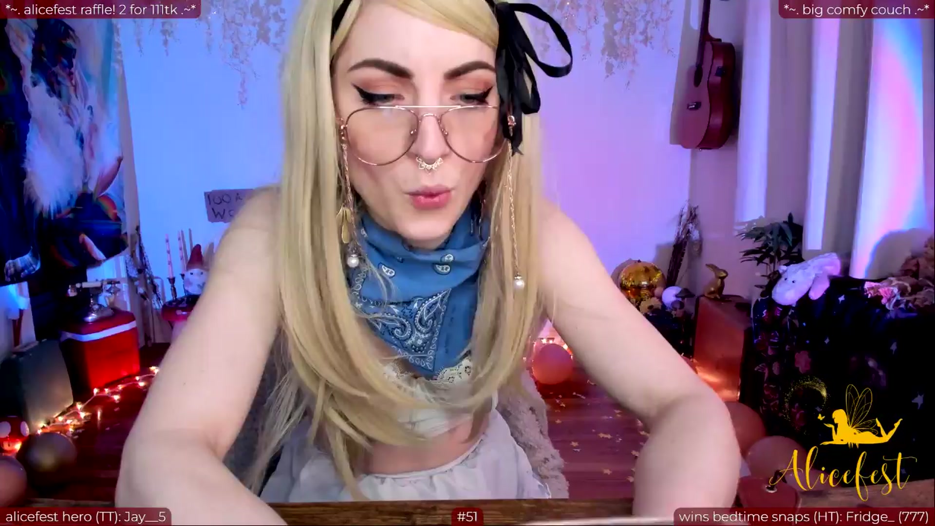 Gallery image thumbnail from aliceisonfire's myfreecams stream on, 03/30/2024, 05:41 image 15 of 20