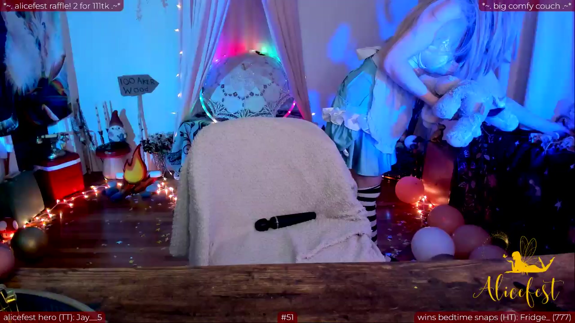 Gallery image thumbnail from aliceisonfire's myfreecams stream on, 03/30/2024, 05:41 image 14 of 20