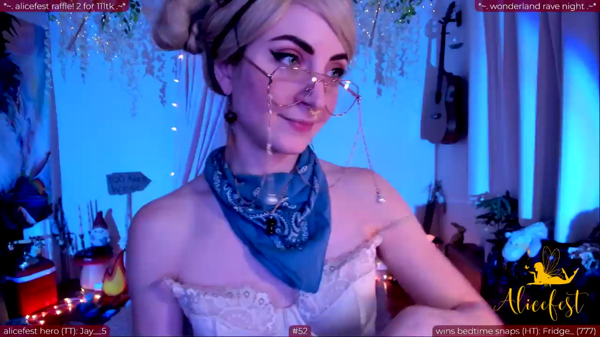 Gallery image thumbnail from aliceisonfire's myfreecams stream on, 03/30/2024, 08:35 image 9 of 20