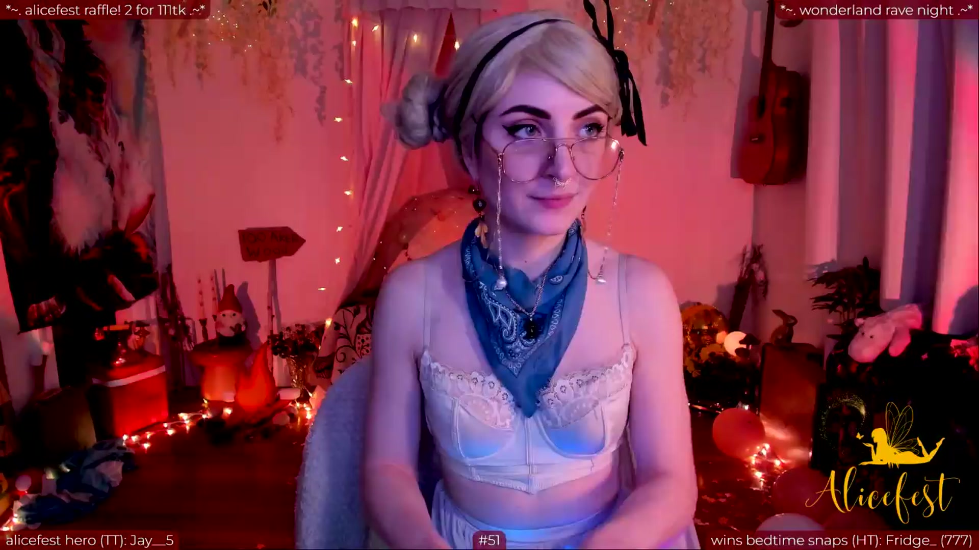 Gallery image thumbnail from aliceisonfire's myfreecams stream on, 03/30/2024, 08:35 image 19 of 20