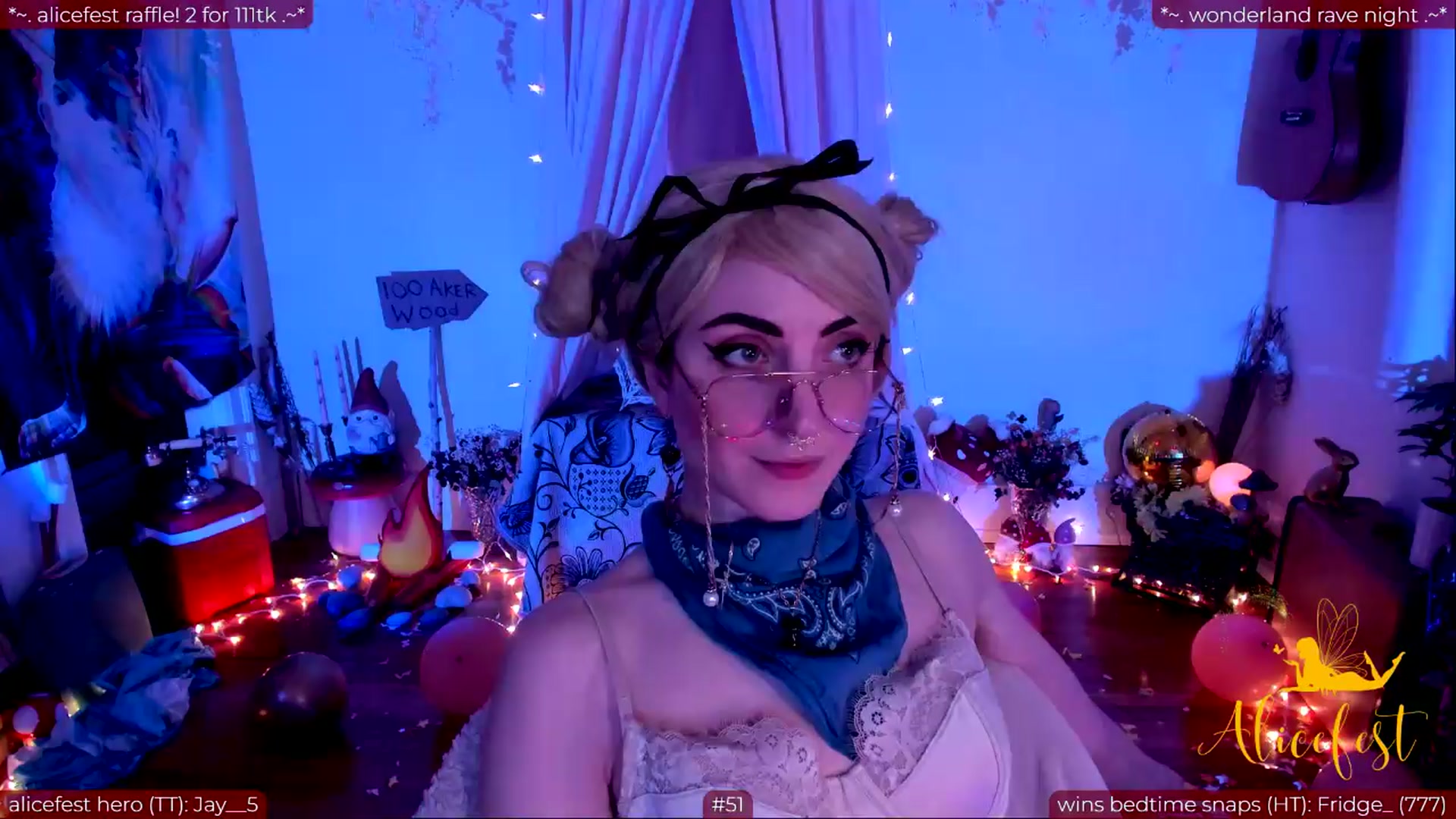 Gallery image thumbnail from aliceisonfire's myfreecams stream on, 03/30/2024, 08:35 image 5 of 20