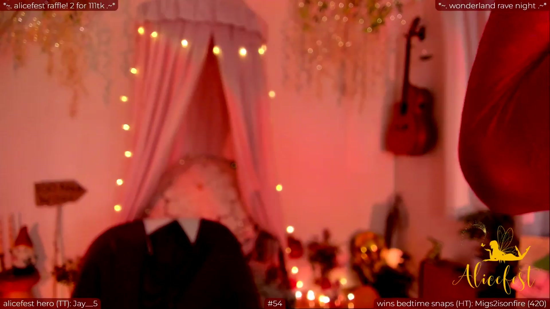 Gallery image thumbnail from aliceisonfire's myfreecams stream on, 03/31/2024, 08:08 image 11 of 20