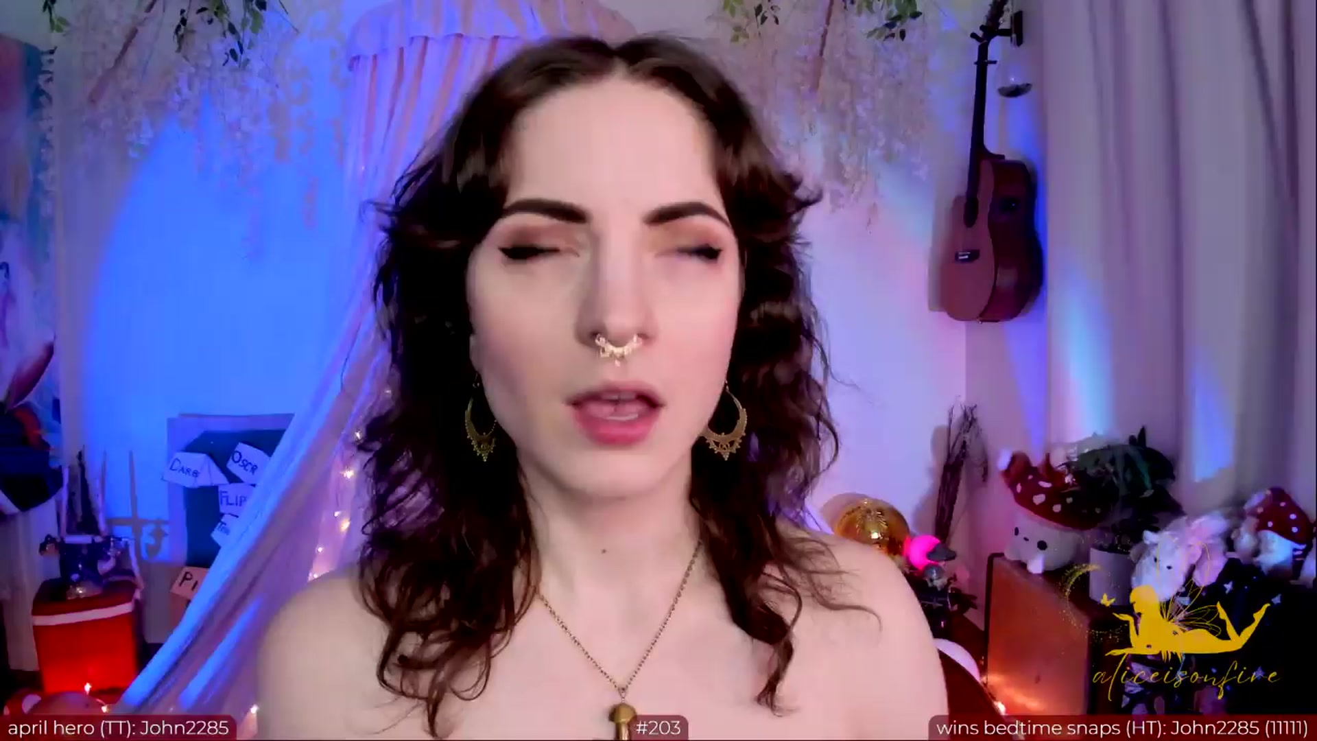 Gallery image thumbnail from aliceisonfire's myfreecams stream on, 04/06/2024, 04:32 image 11 of 20