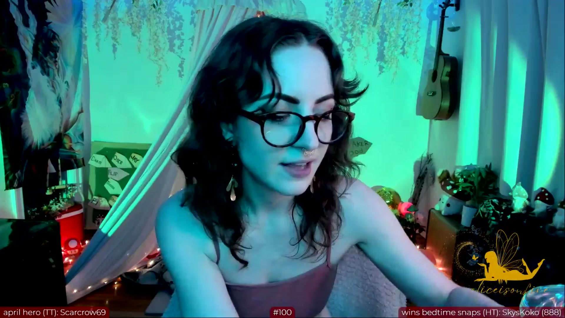 Gallery image thumbnail from aliceisonfire's myfreecams stream on, 04/13/2024, 06:26 image 16 of 20